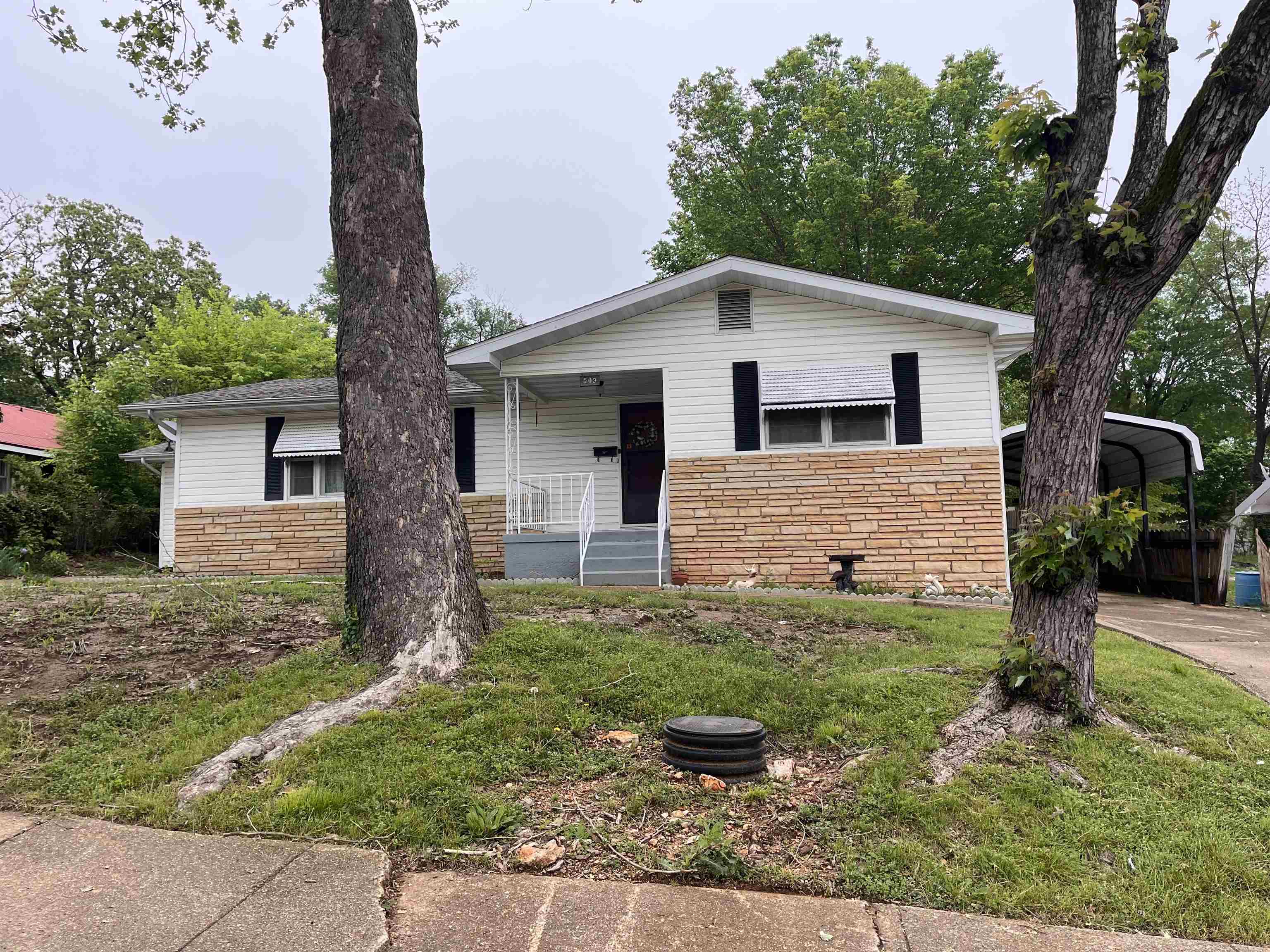 509 S 6th  Thayer, MO