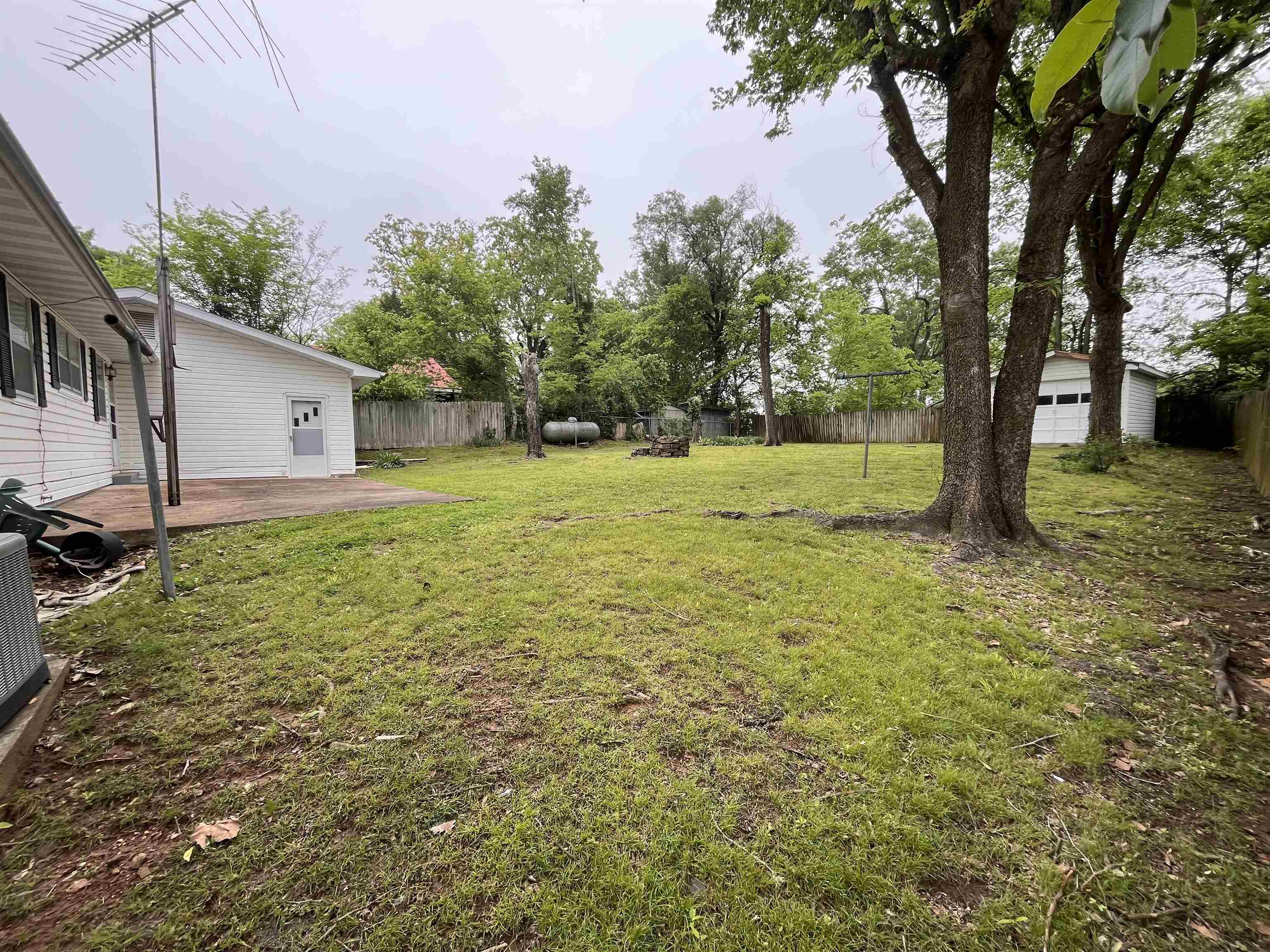 509 S 6th  Thayer, MO