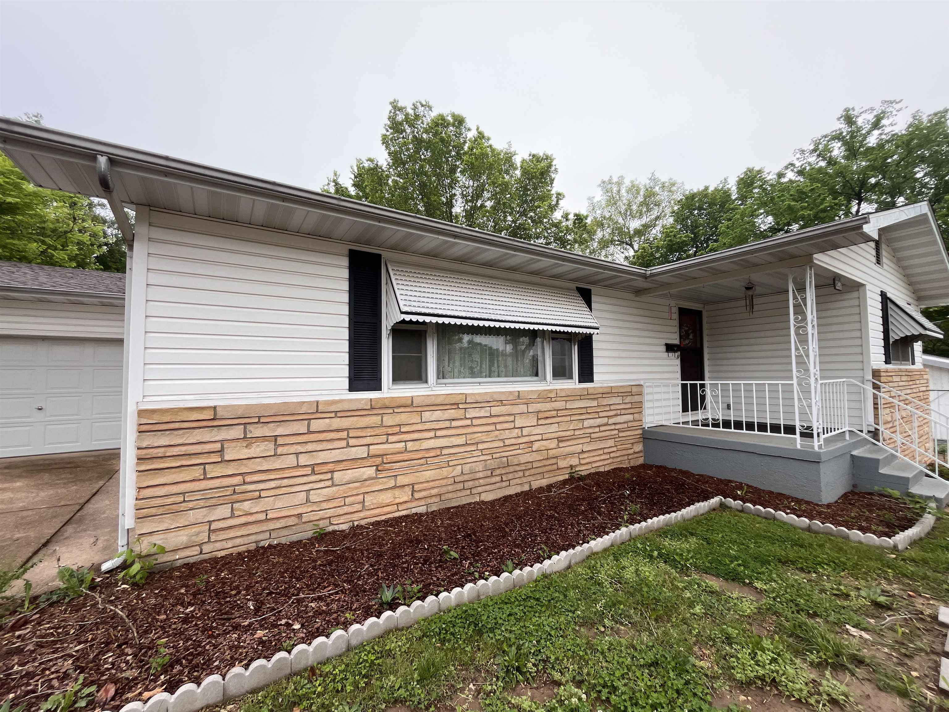 509 S 6th  Thayer, MO