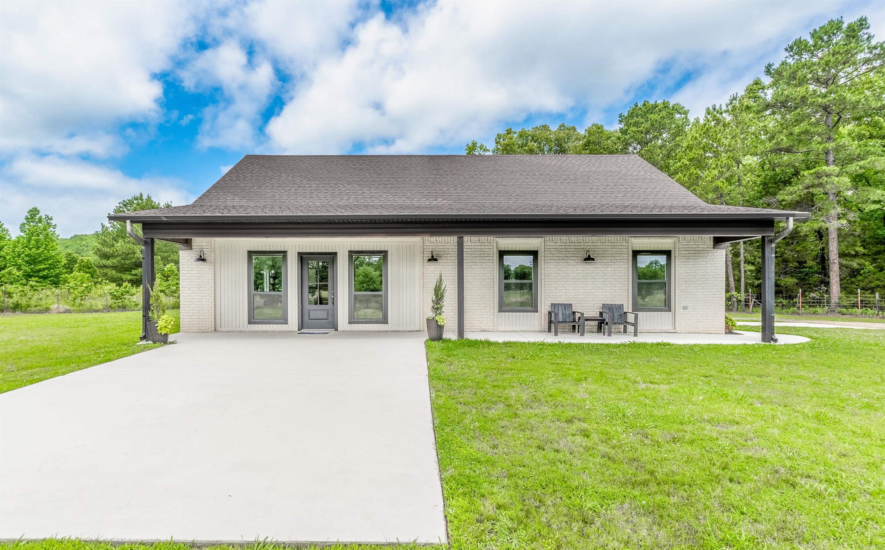 310 Round Mtn. Conway, AR 72034