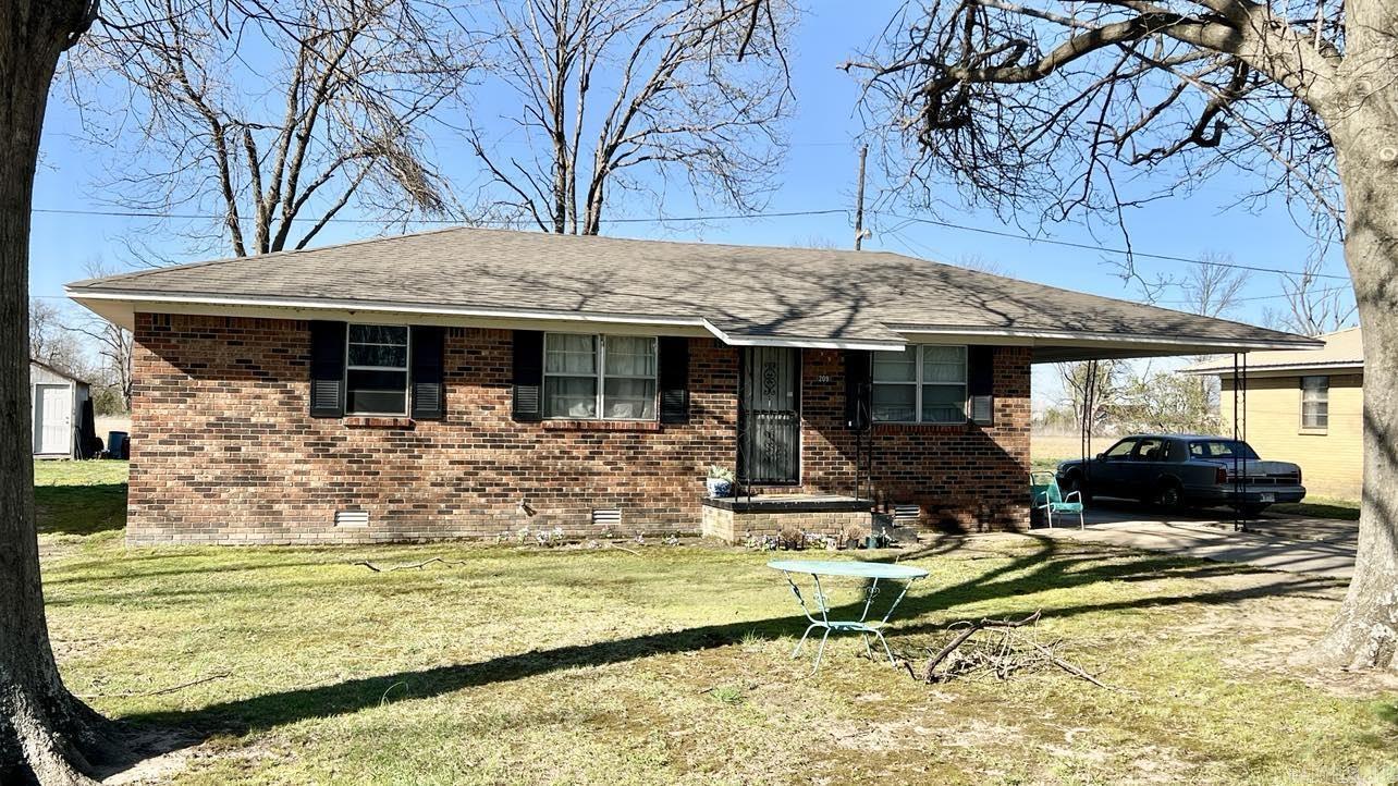 902  Sneed  Marked Tree, AR