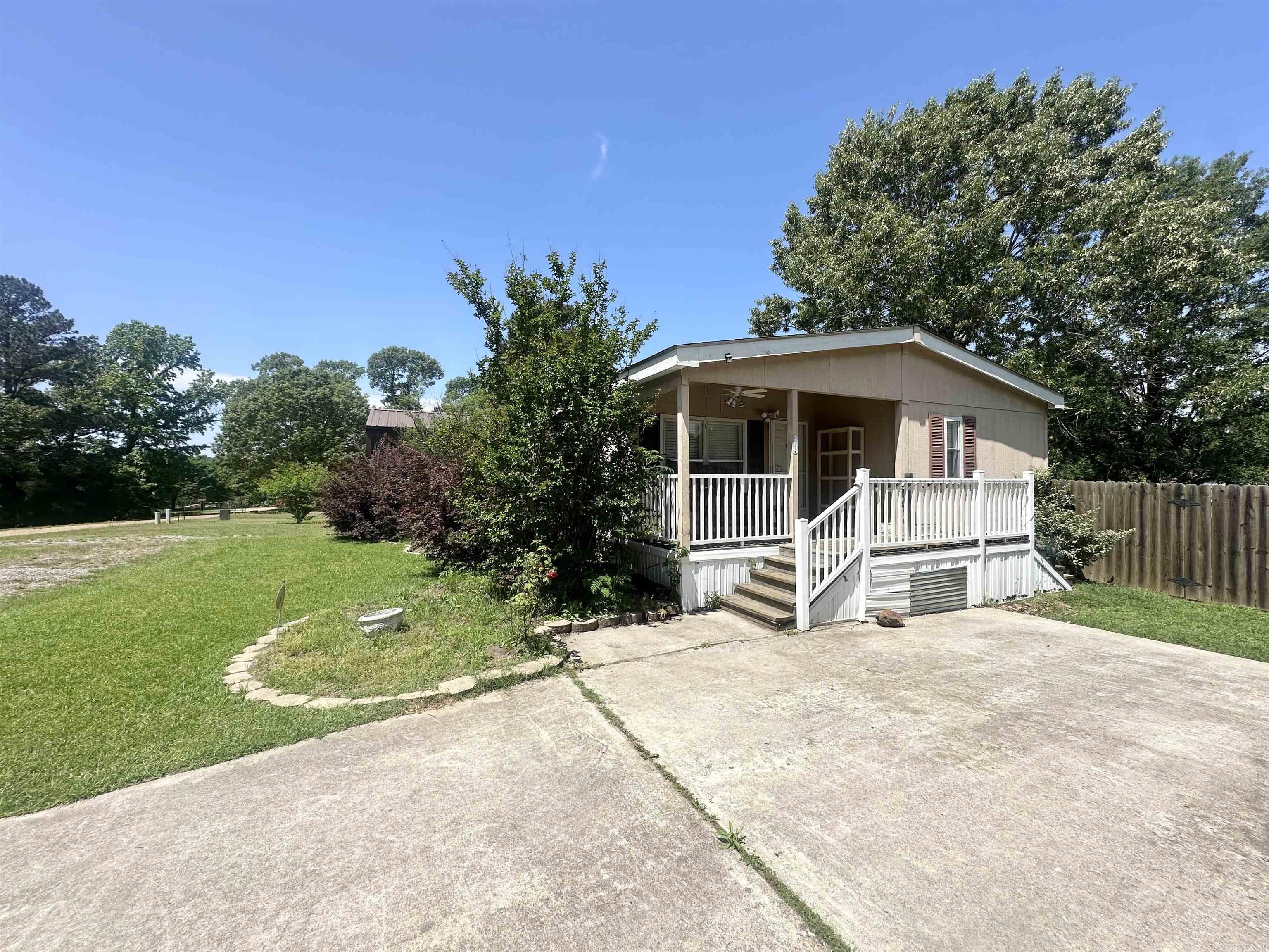 112  Springridge LN  Texarkana, TX