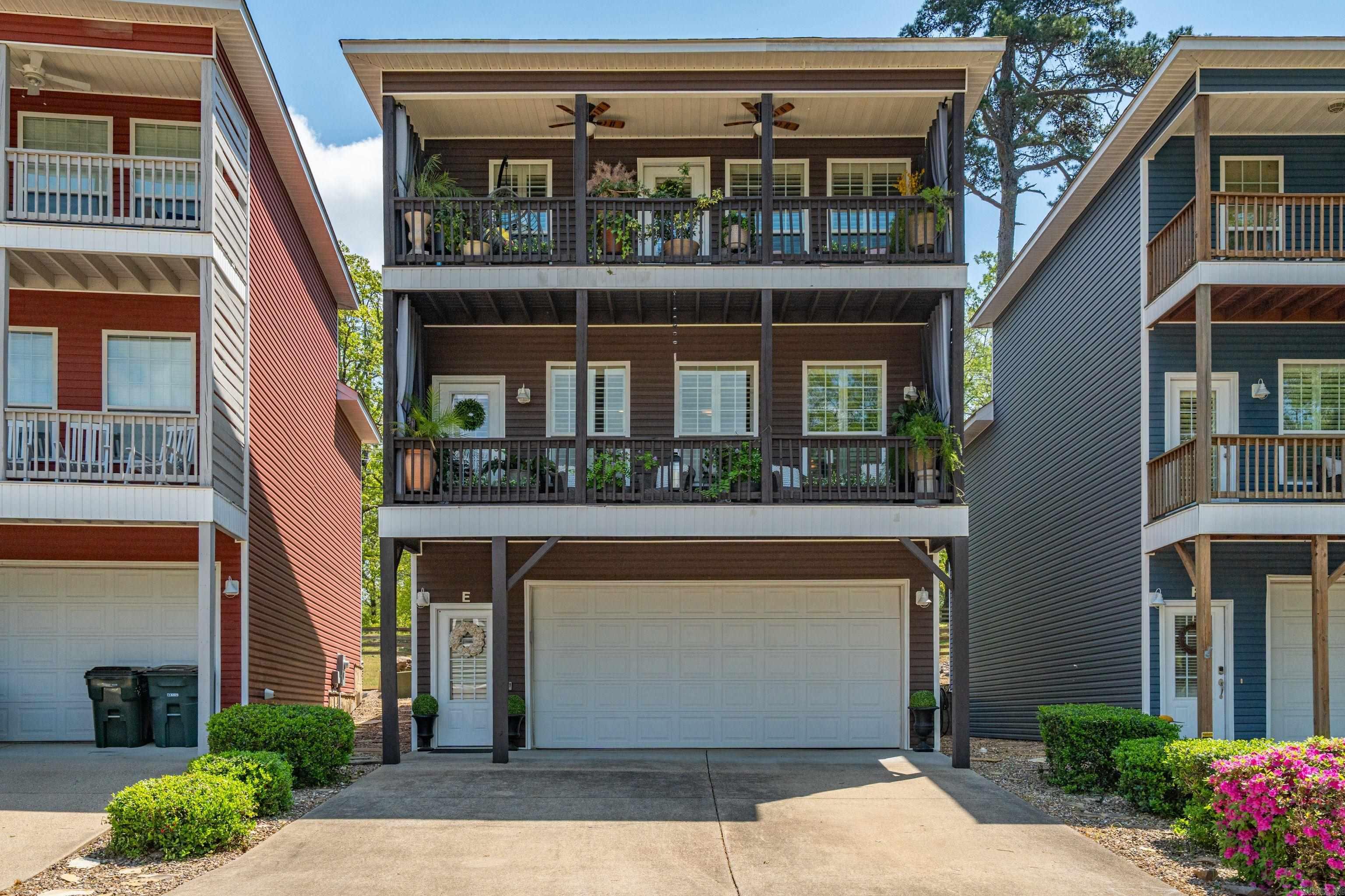 400 - E  Bayshore  Hot Springs, AR
