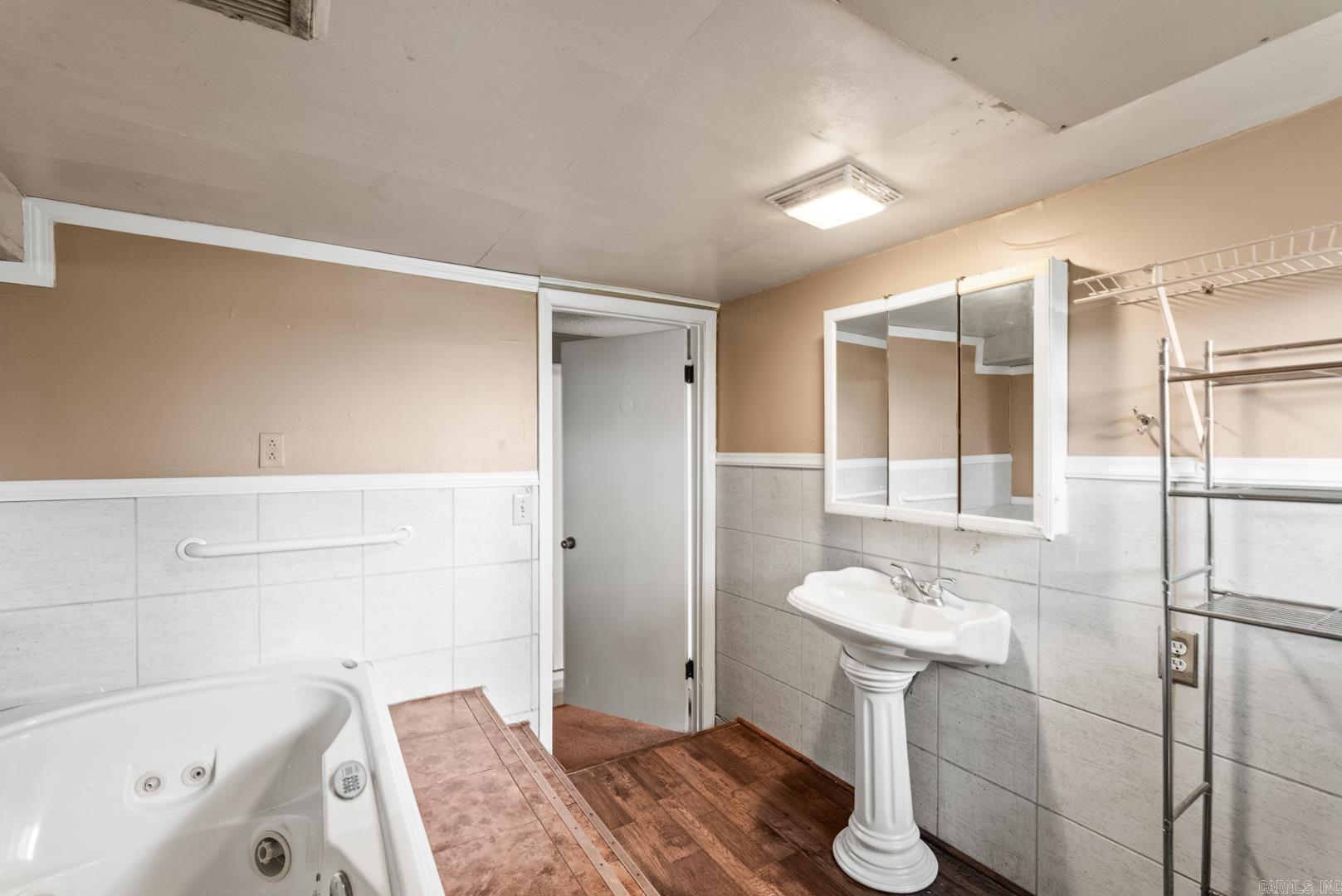 33  Cliffwood  North Little Rock, AR