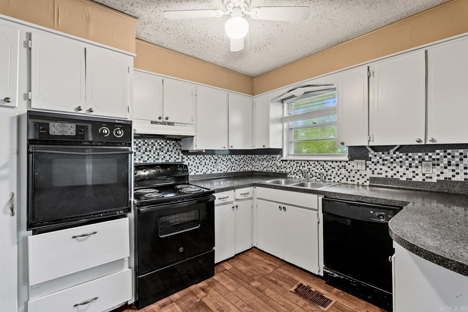 33  Cliffwood  North Little Rock, AR