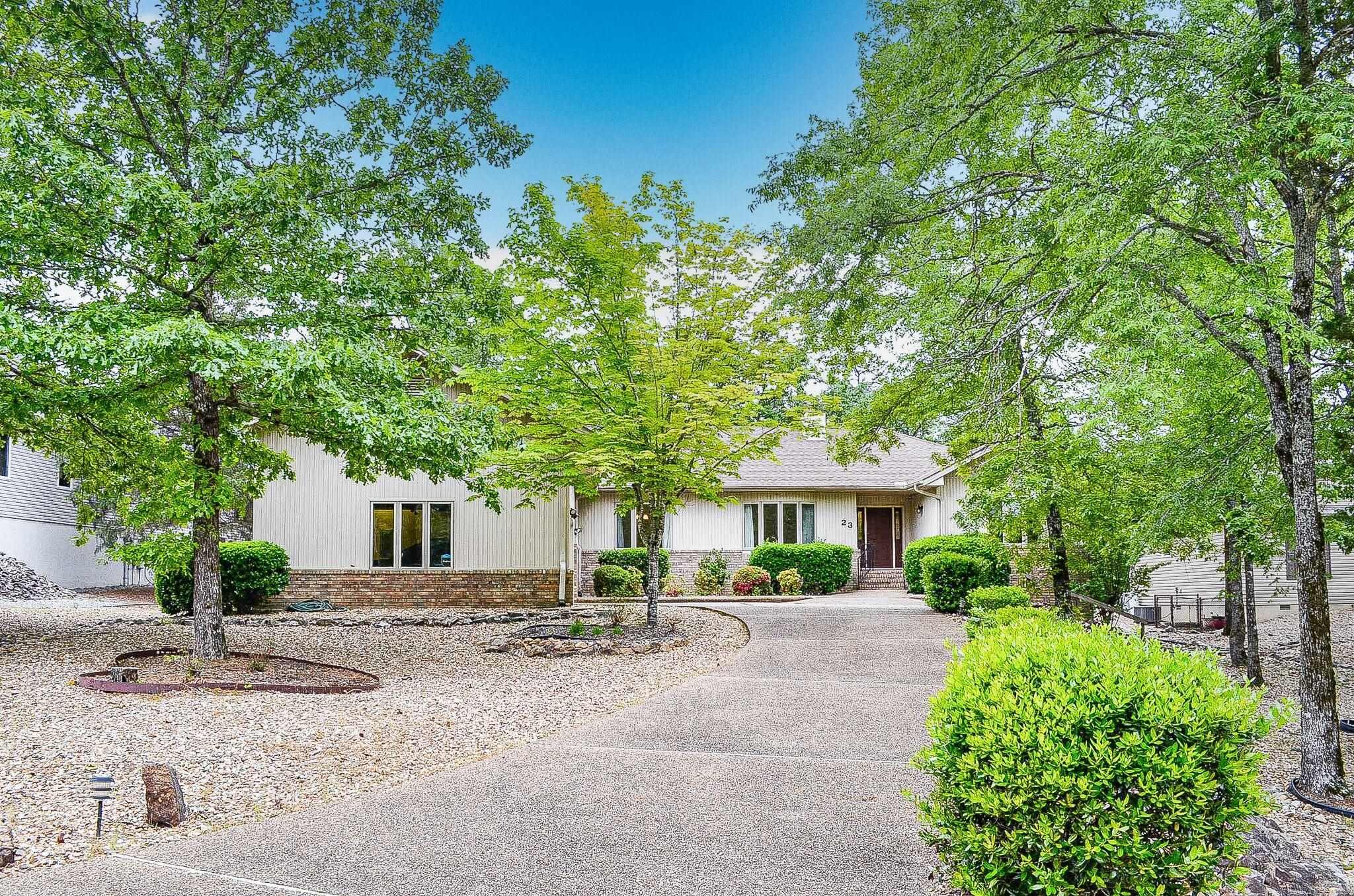 23  Villacarriedo Dr.  Hot Springs Village, AR