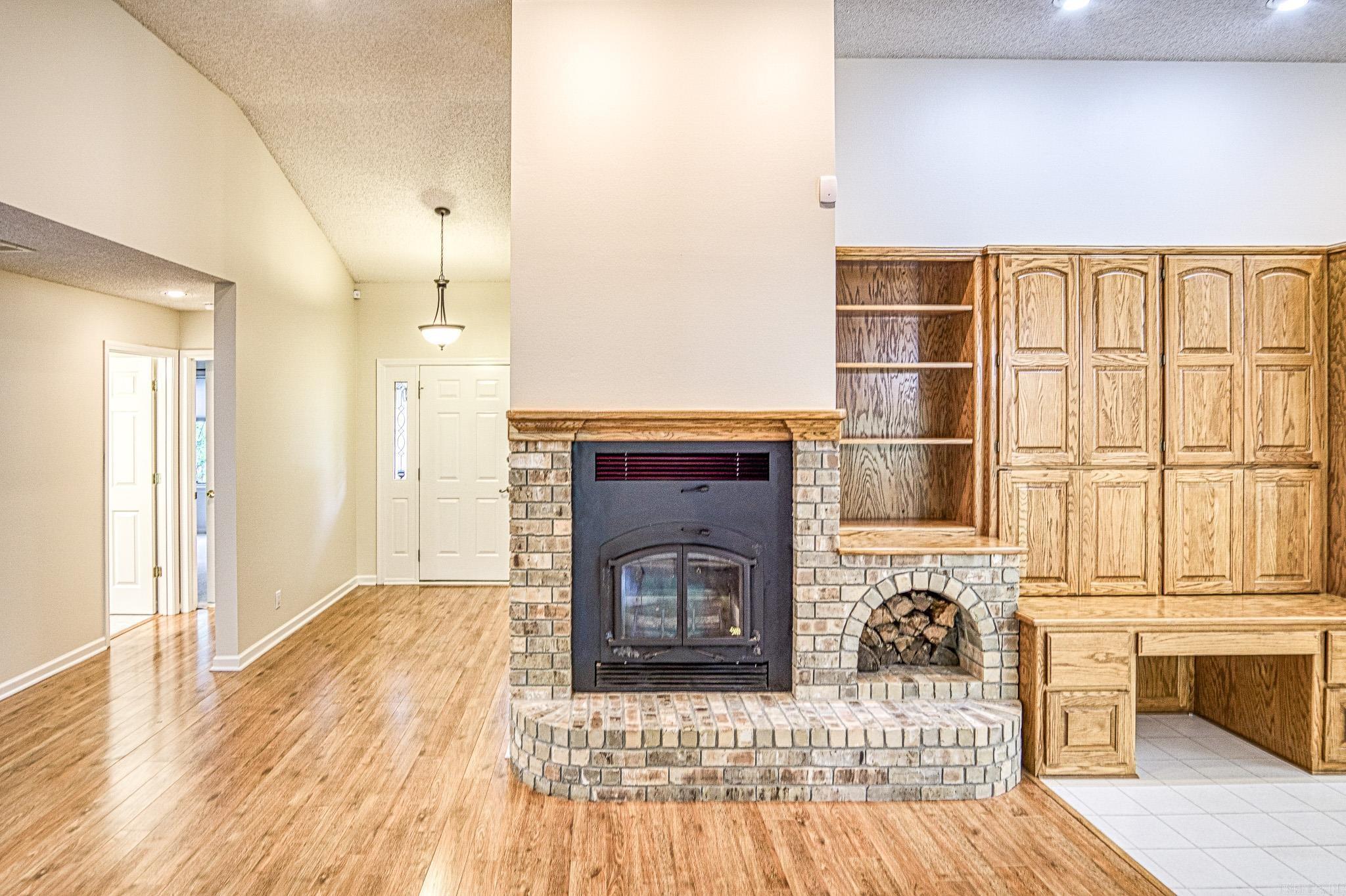 23  Villacarriedo Dr.  Hot Springs Village, AR