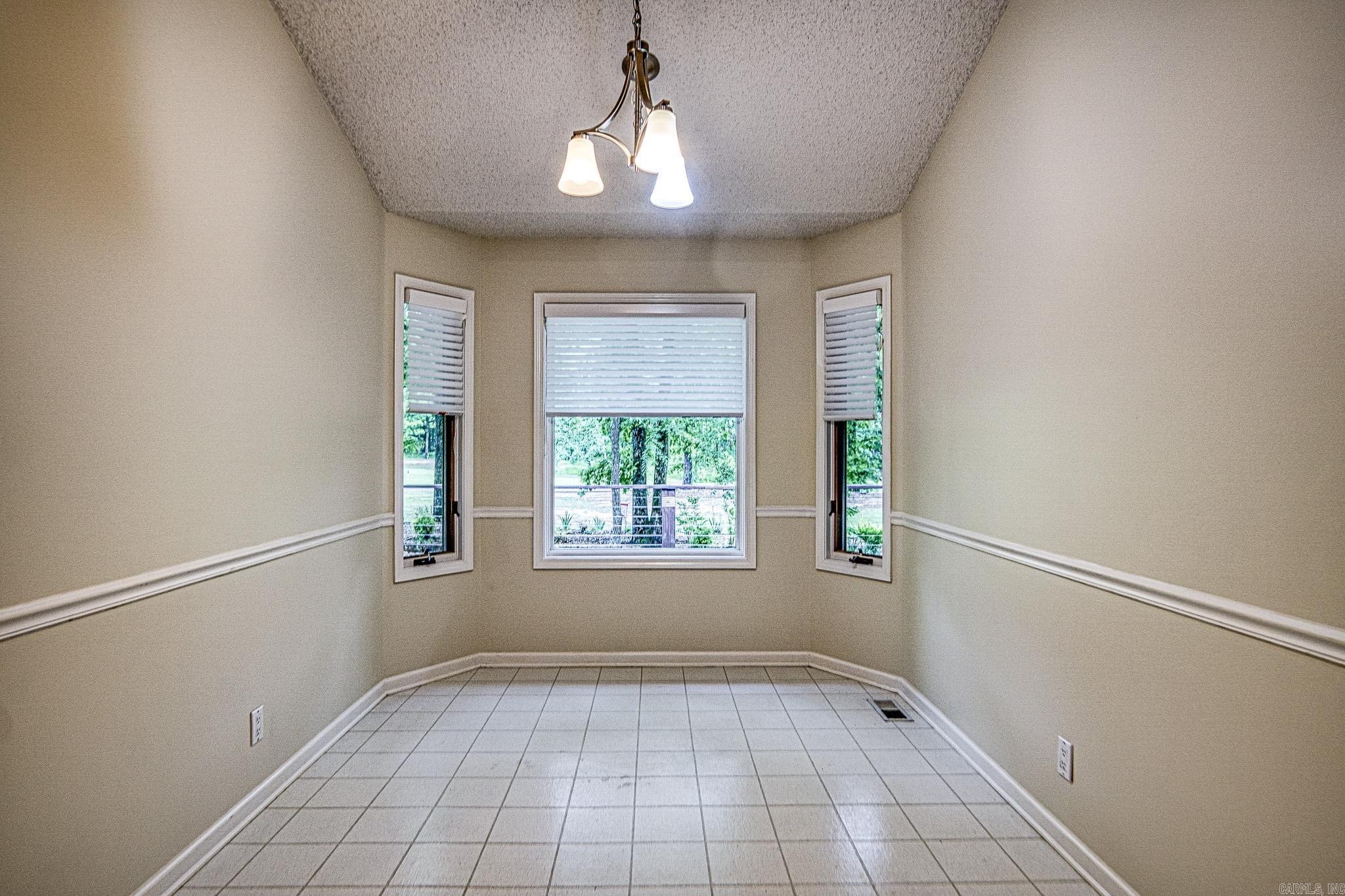 23  Villacarriedo Dr.  Hot Springs Village, AR