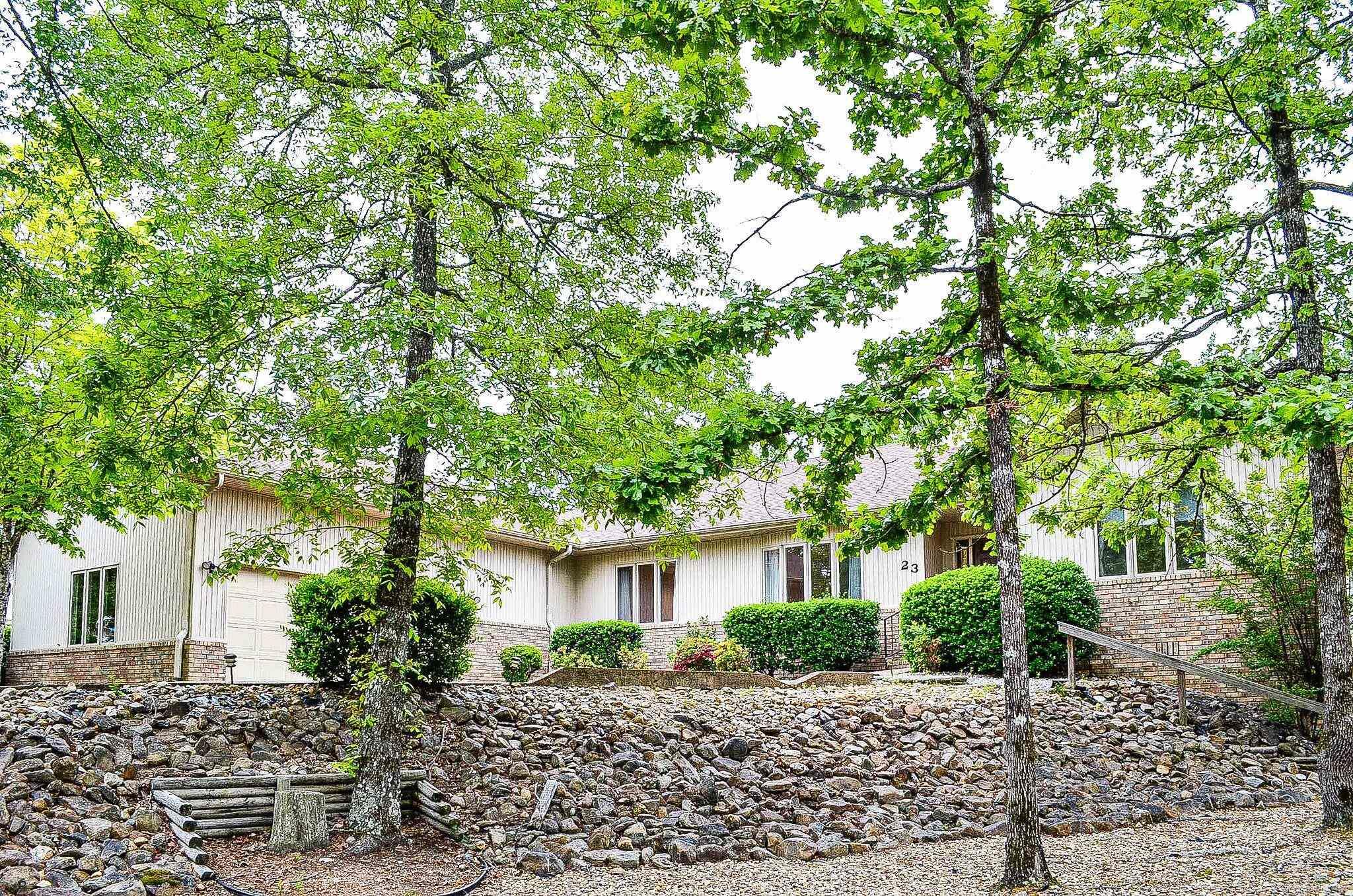 23  Villacarriedo Dr.  Hot Springs Village, AR