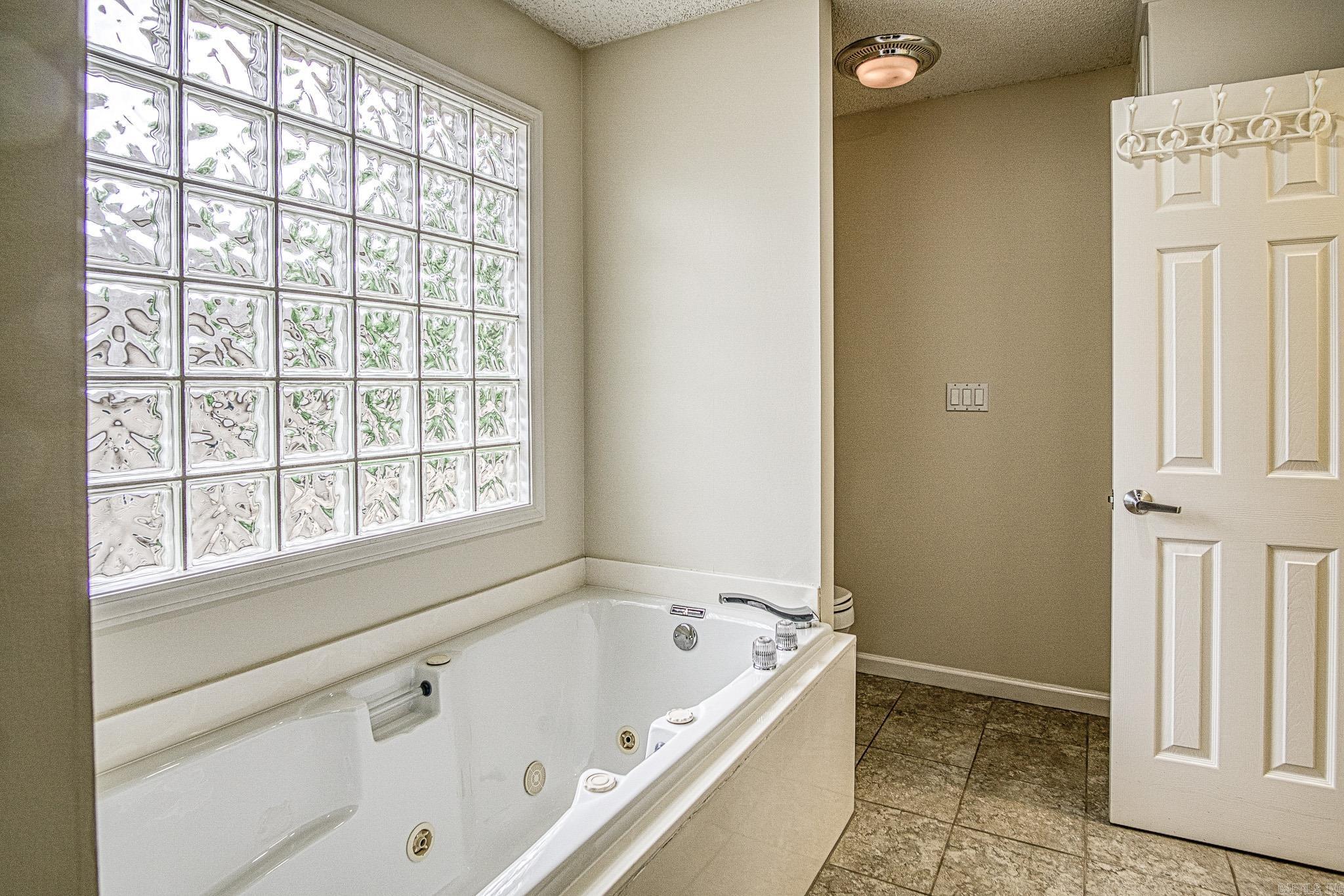 23  Villacarriedo Dr.  Hot Springs Village, AR