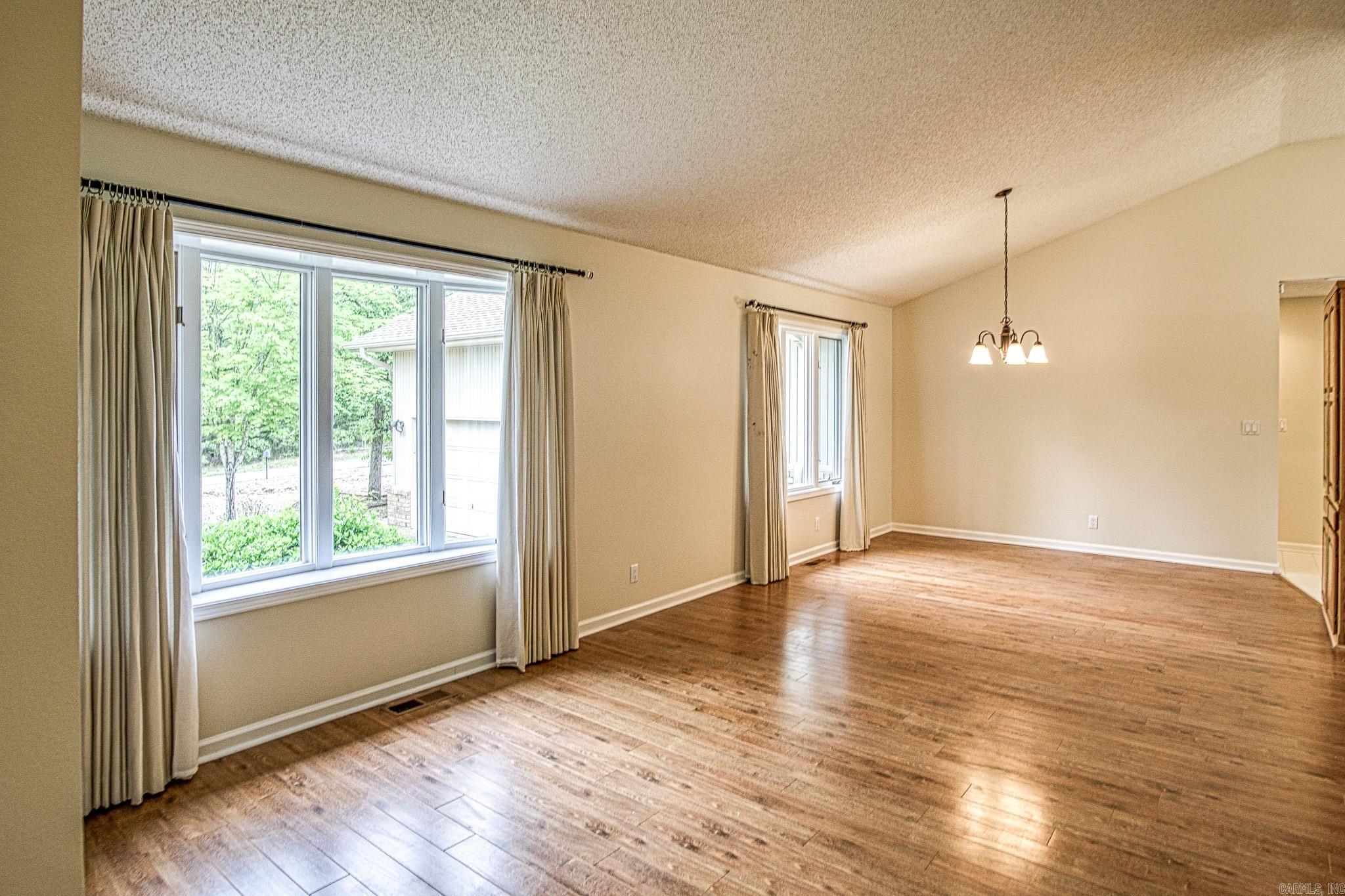 23  Villacarriedo Dr.  Hot Springs Village, AR