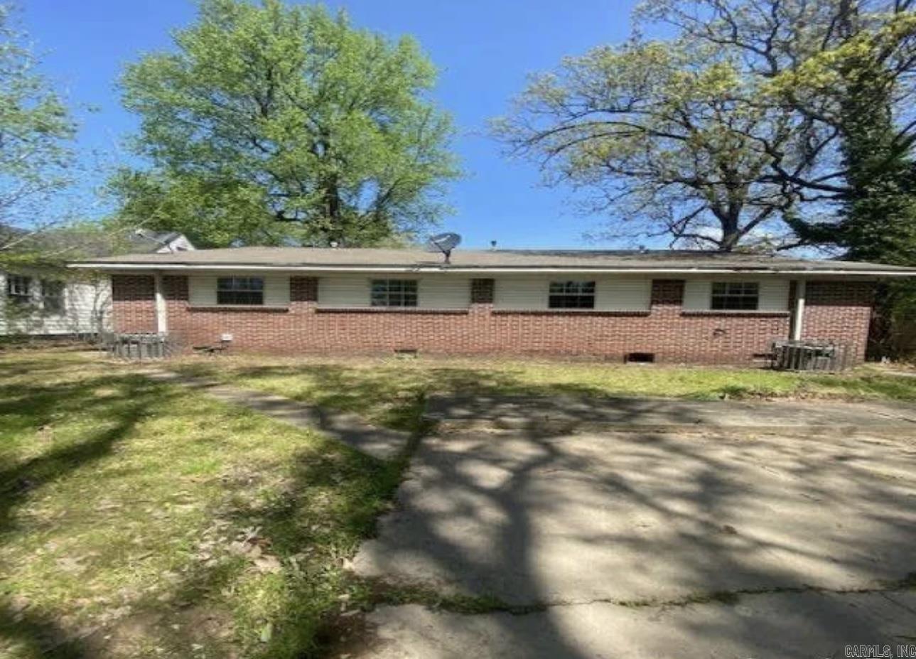 816 & 816 1/2 W 14th Ave  Pine Bluff, AR