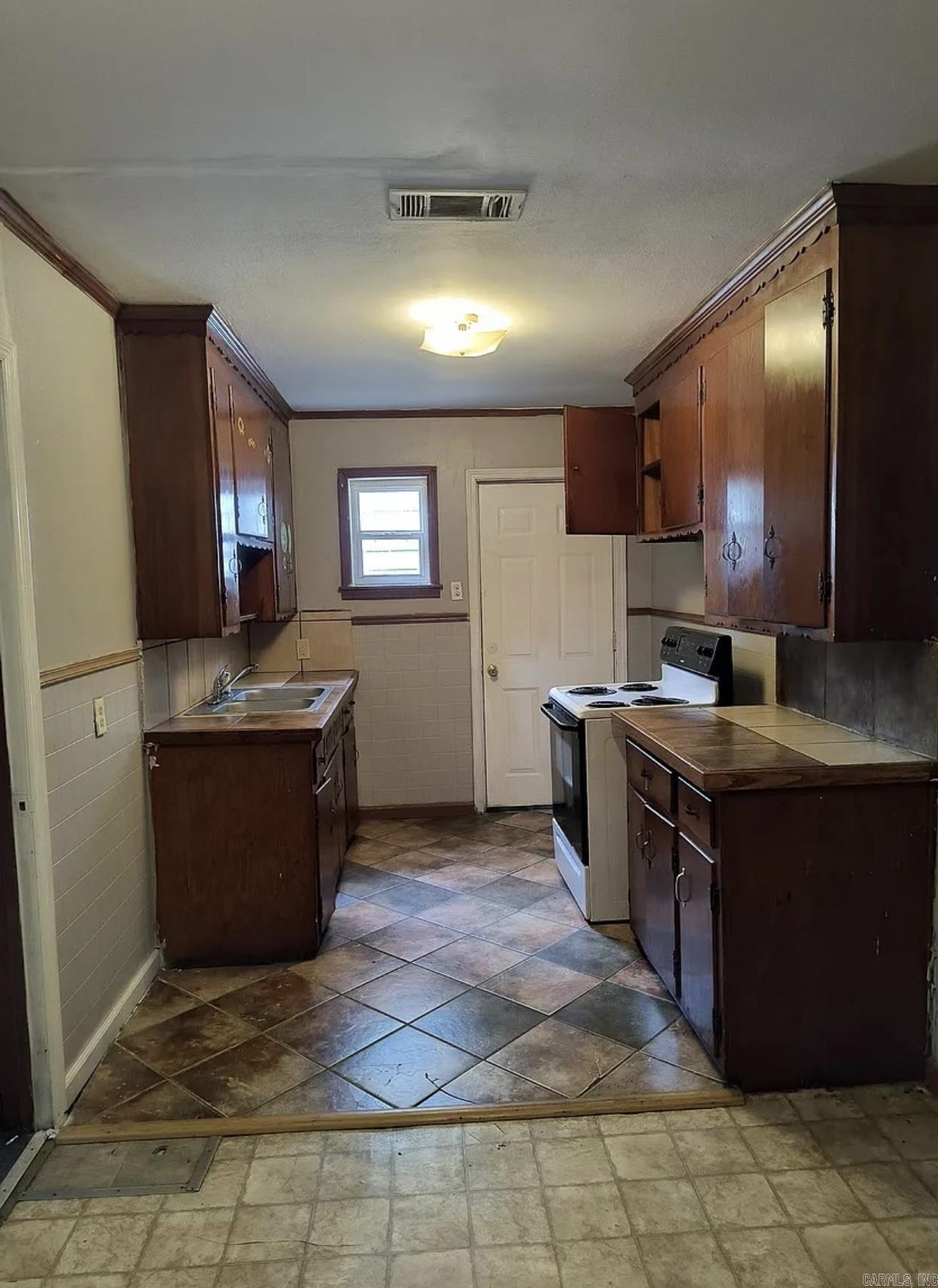 816 & 816 1/2 W 14th Ave  Pine Bluff, AR