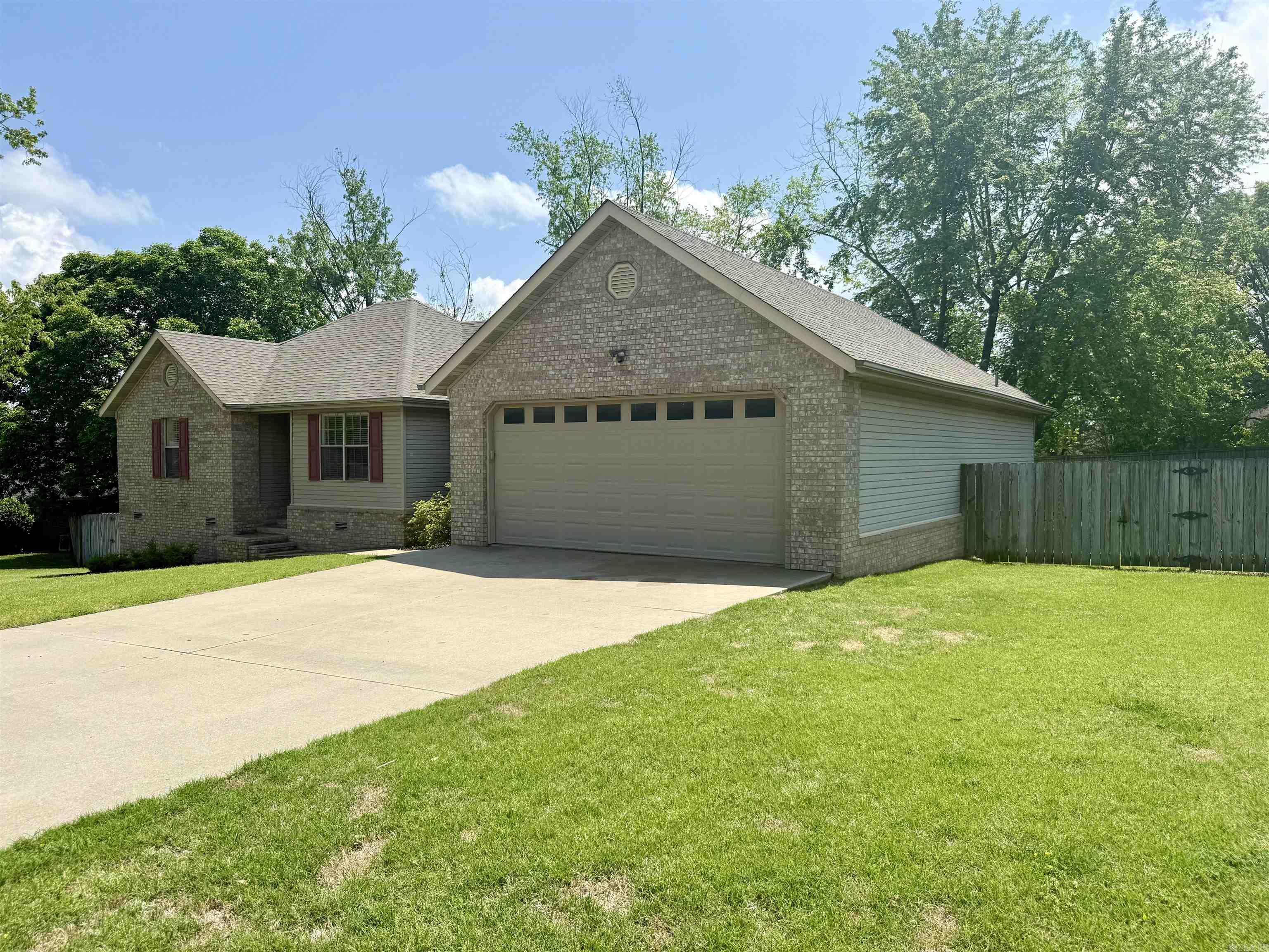 1702  Robinwood  Paragould, AR