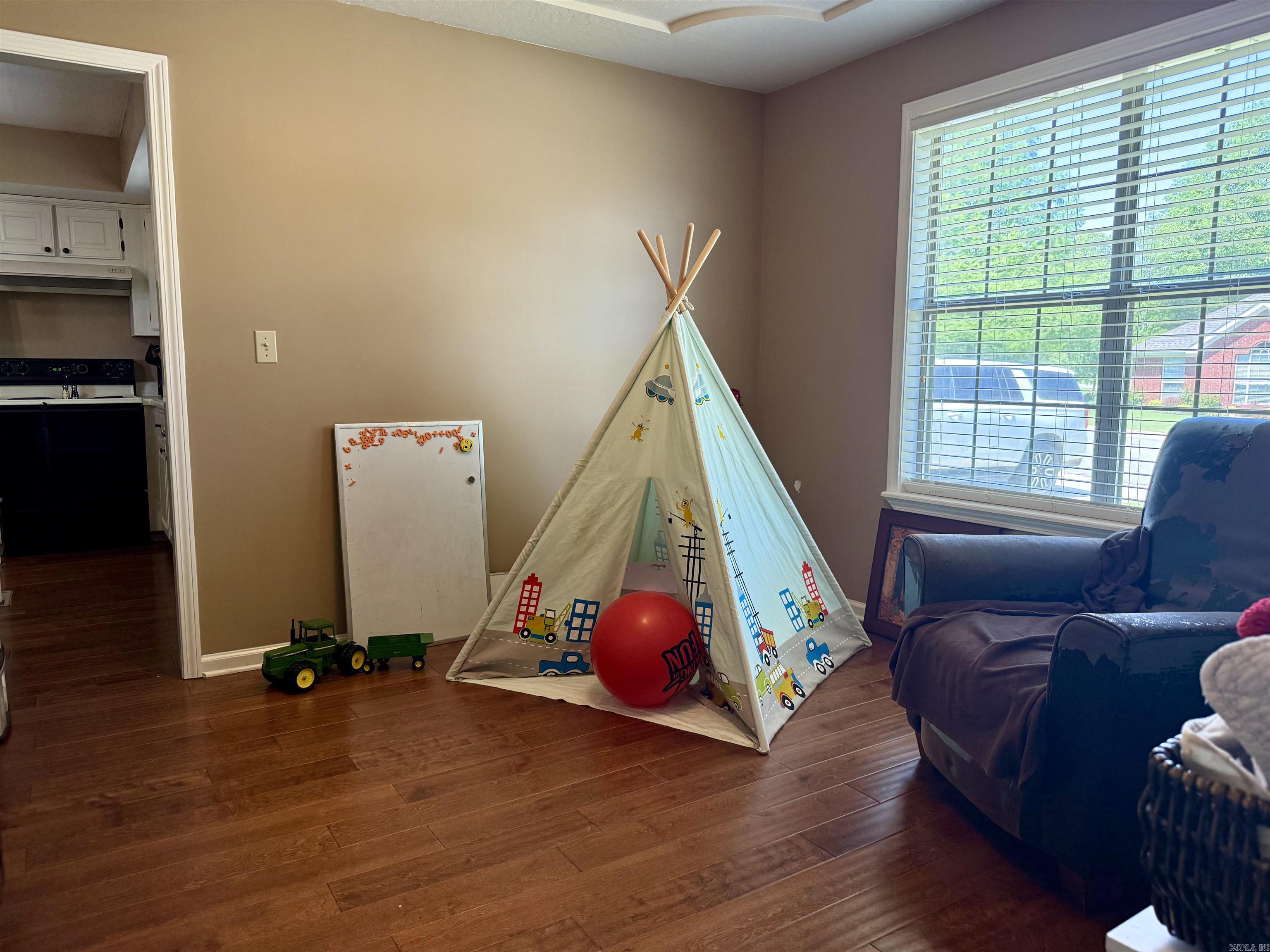 1702  Robinwood  Paragould, AR