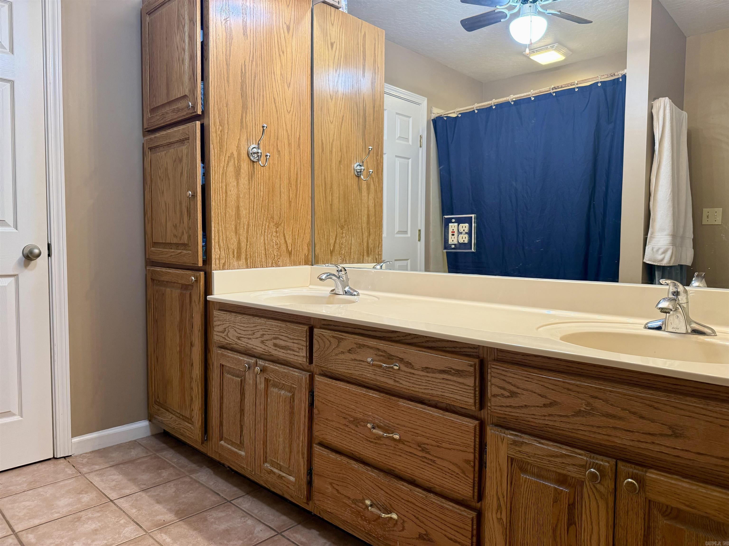 1702  Robinwood  Paragould, AR