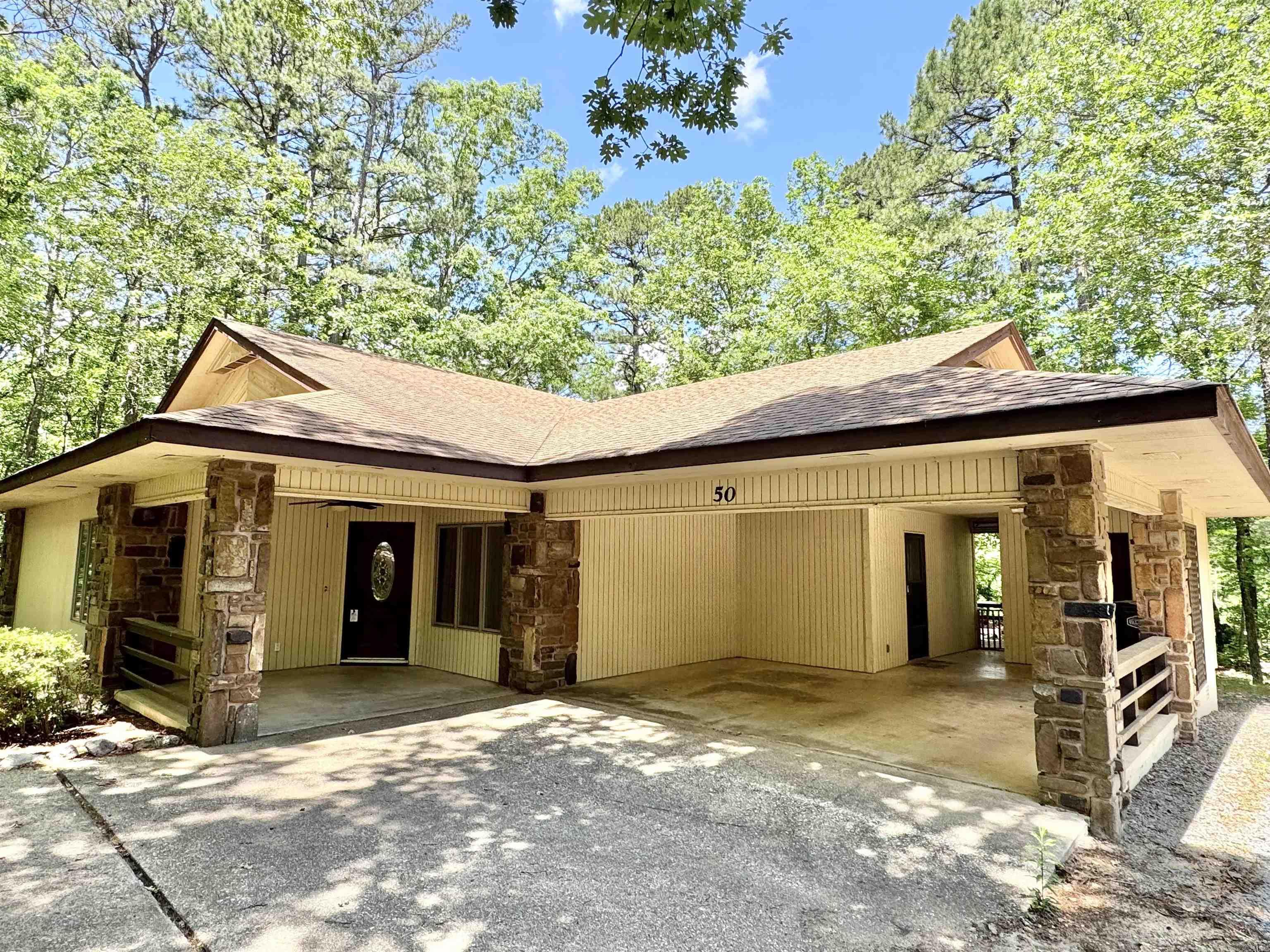 50  Monovar  Hot Springs Village, AR