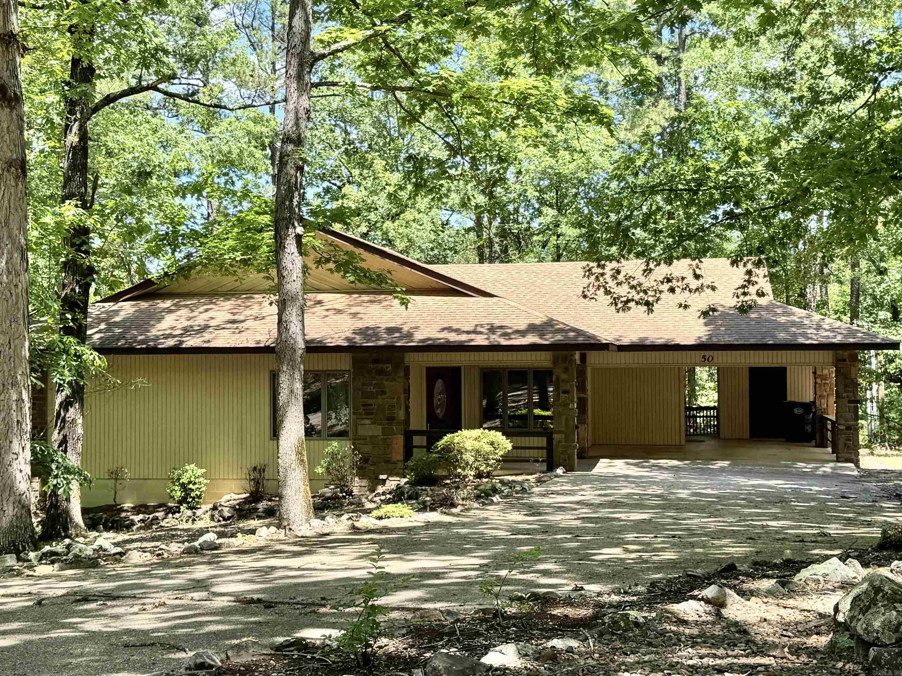 50  Monovar  Hot Springs Village, AR