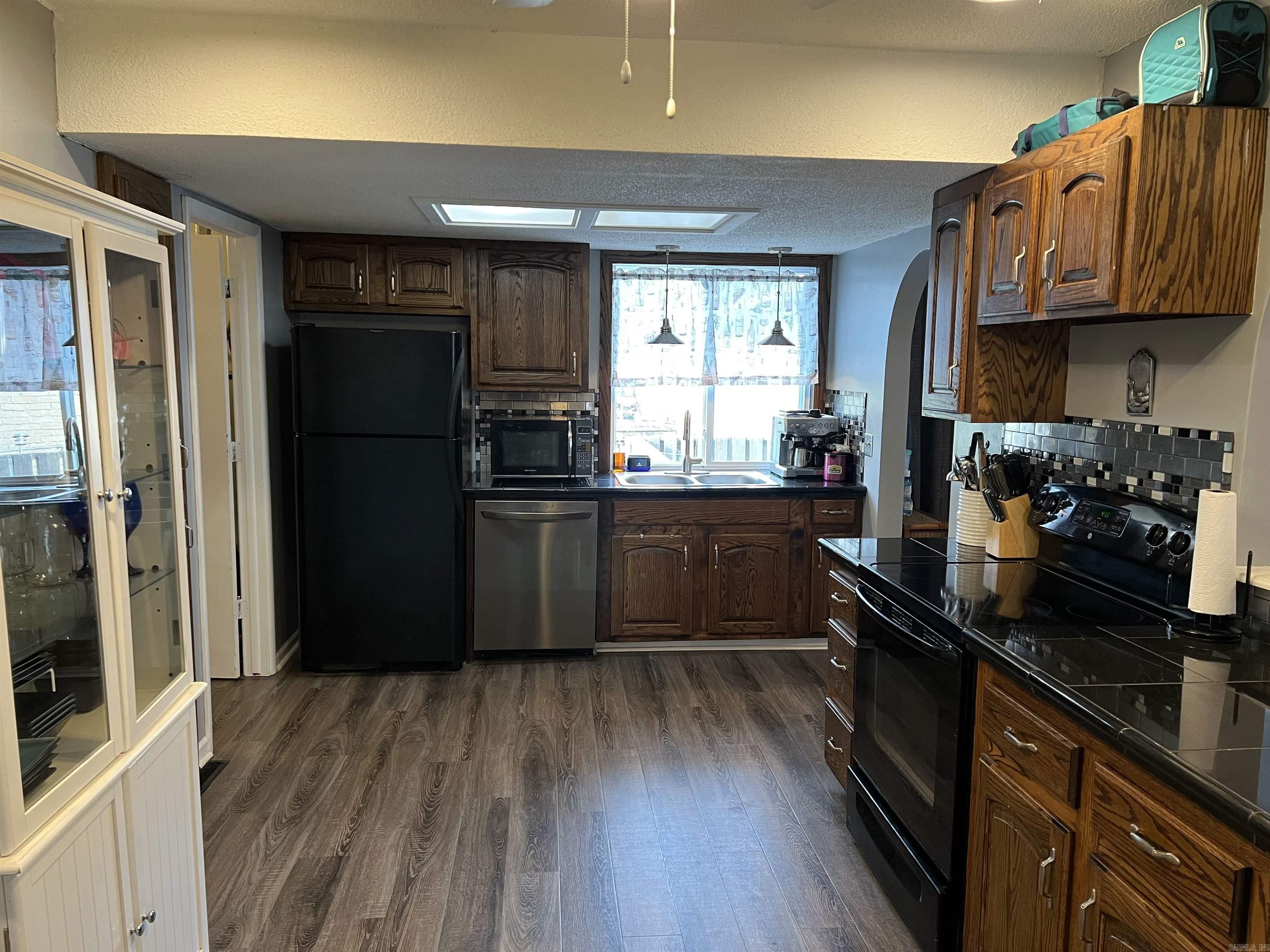 903  Hester  Harrison, AR