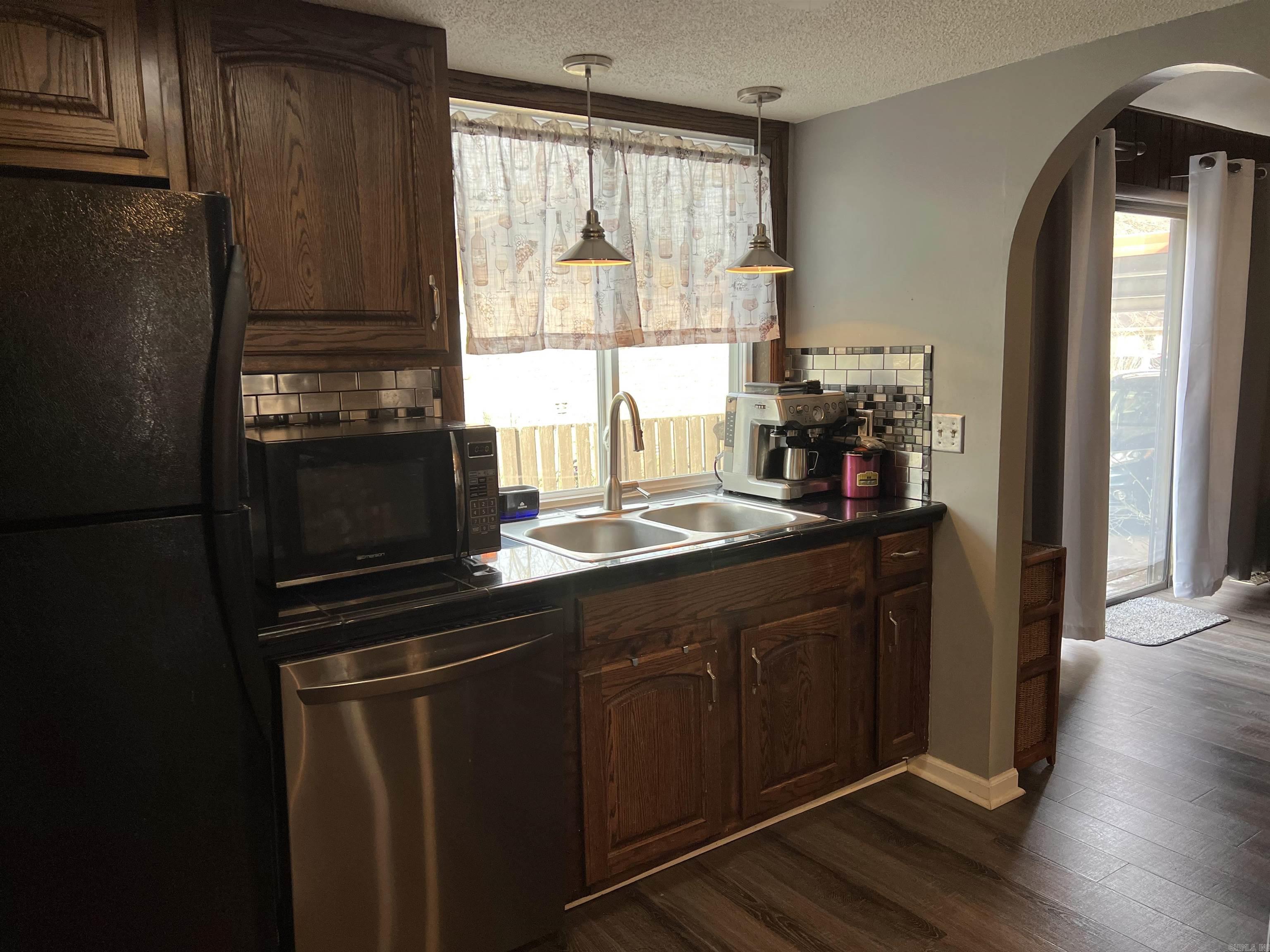 903  Hester  Harrison, AR