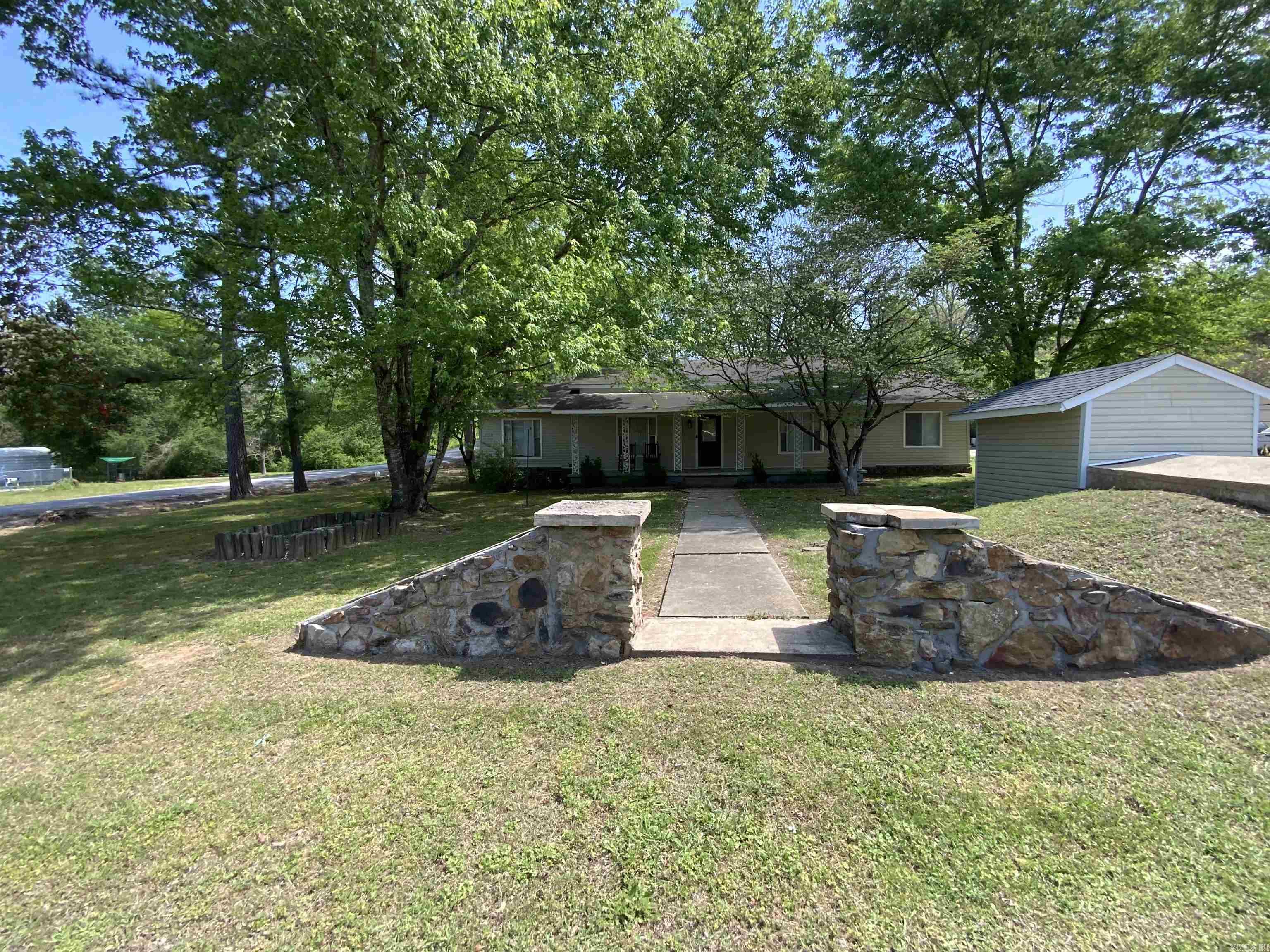 1101 S 8th  Heber Springs, AR
