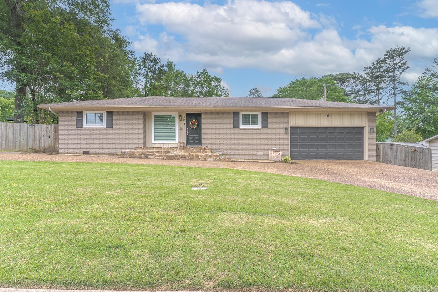 1321 W Front  Heber Springs, AR