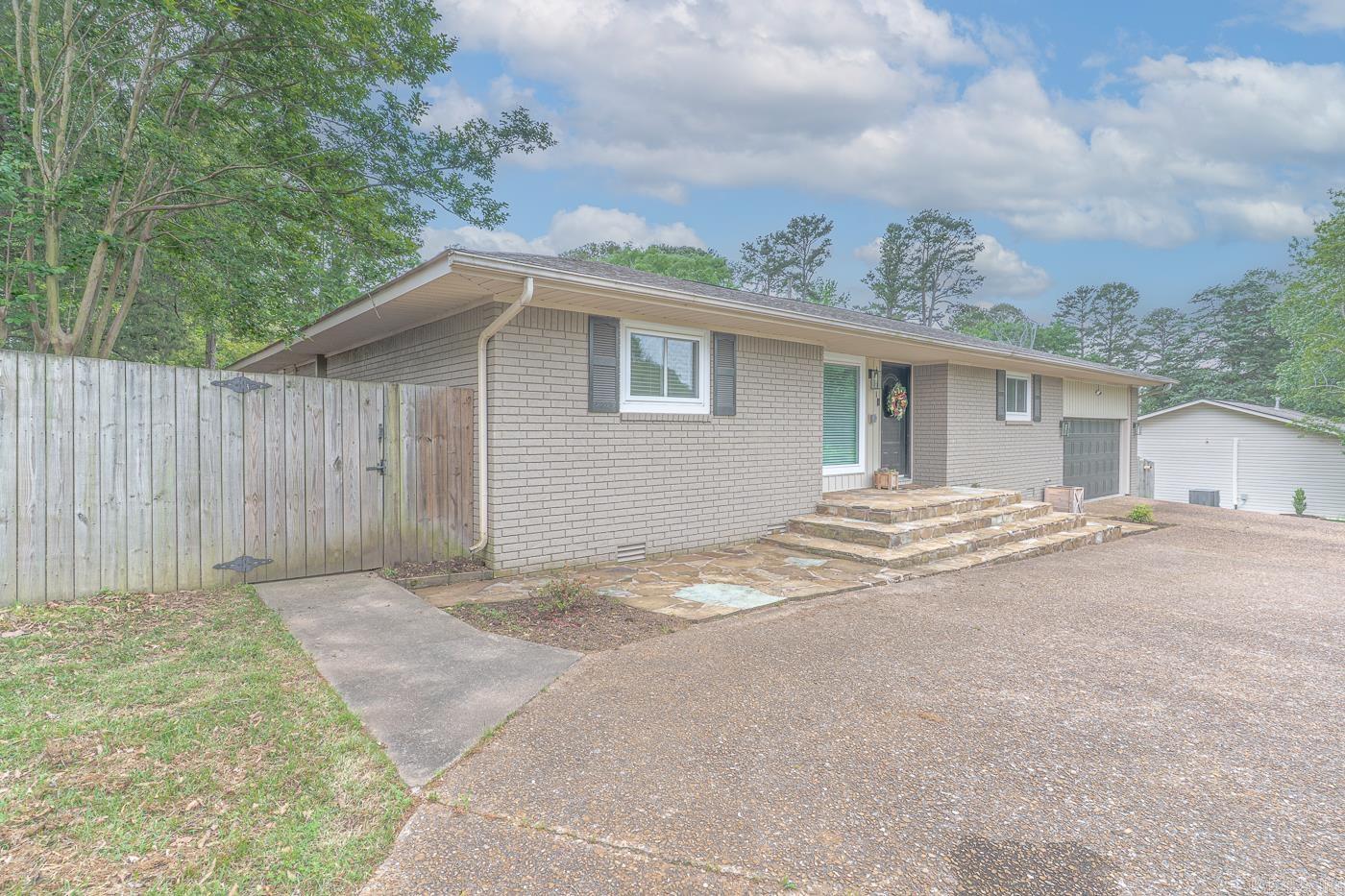 1321 W Front  Heber Springs, AR