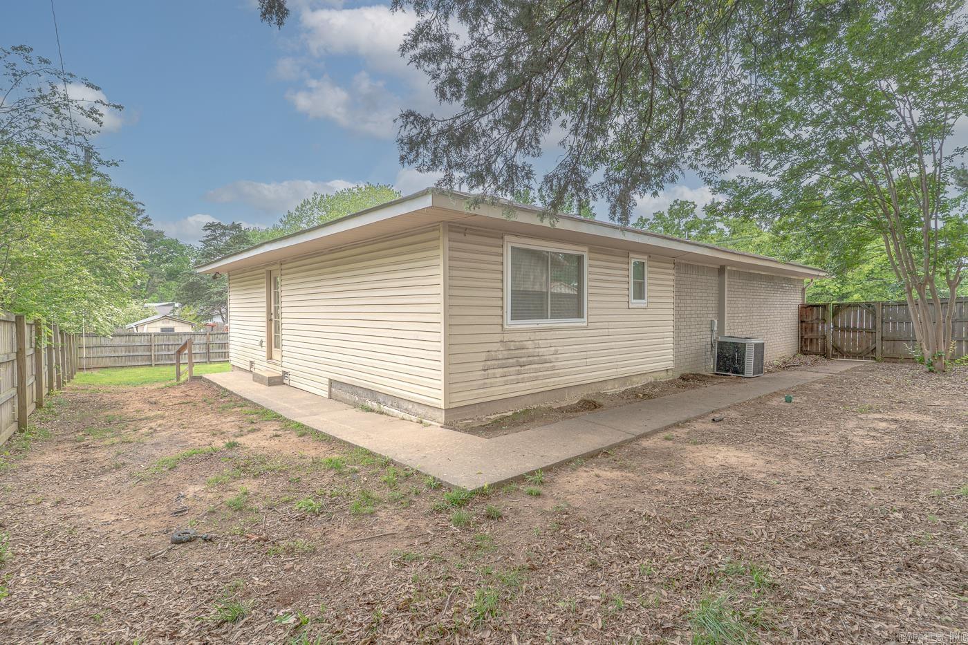 1321 W Front  Heber Springs, AR