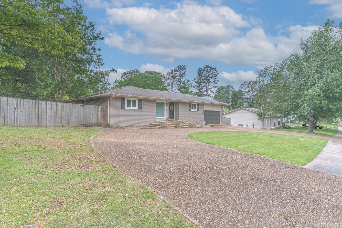 1321 W Front  Heber Springs, AR