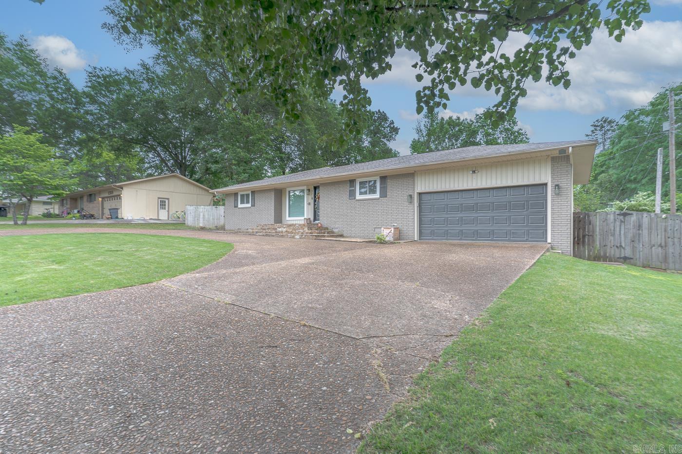 1321 W Front  Heber Springs, AR