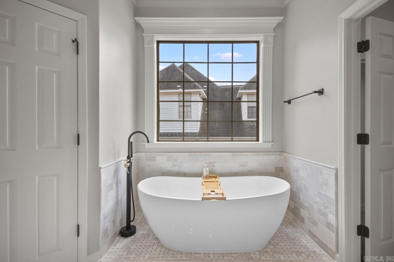 2806 Woodsgate  Little Rock, AR