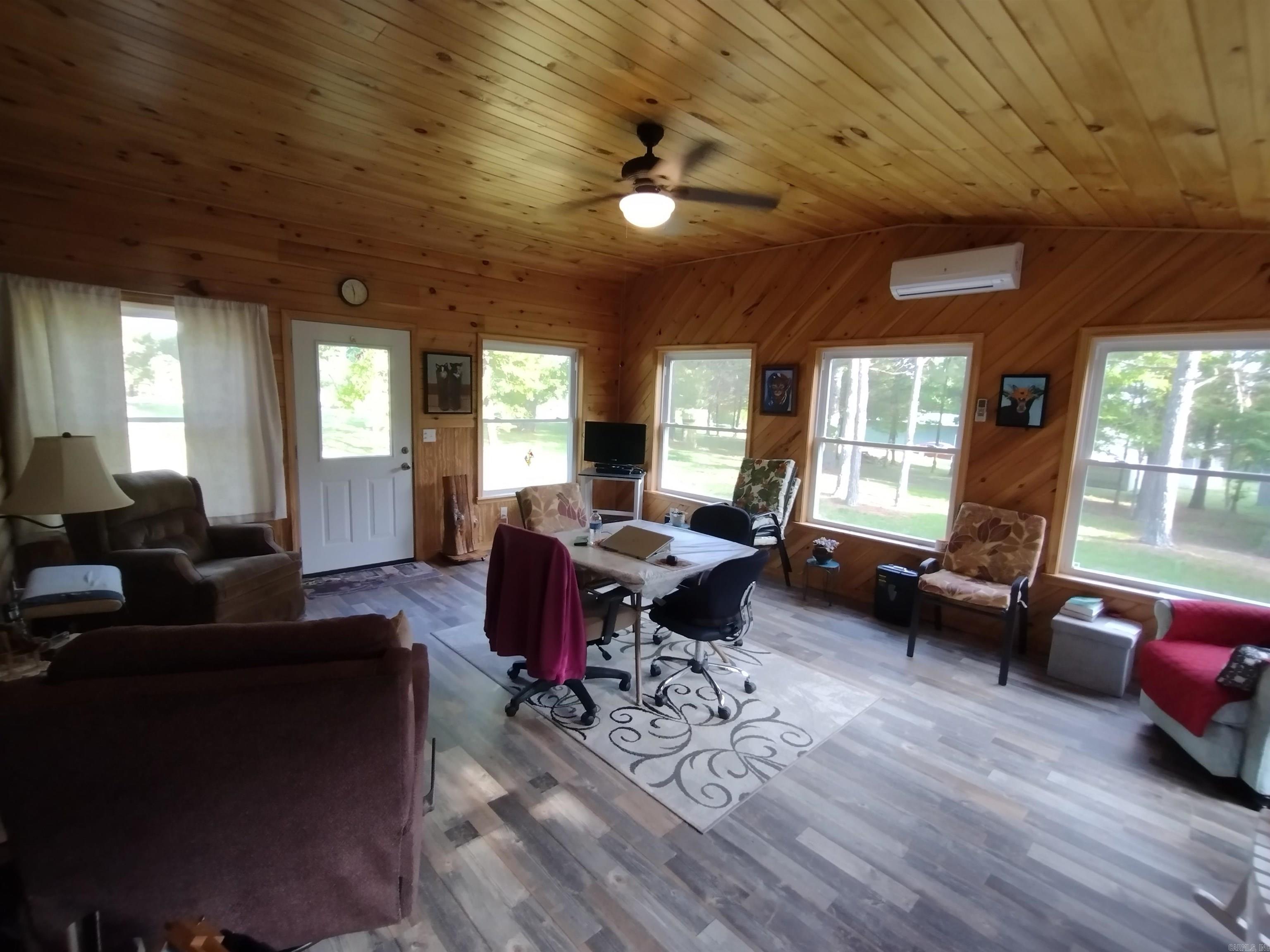 227  Lord LN  Mountain View, AR