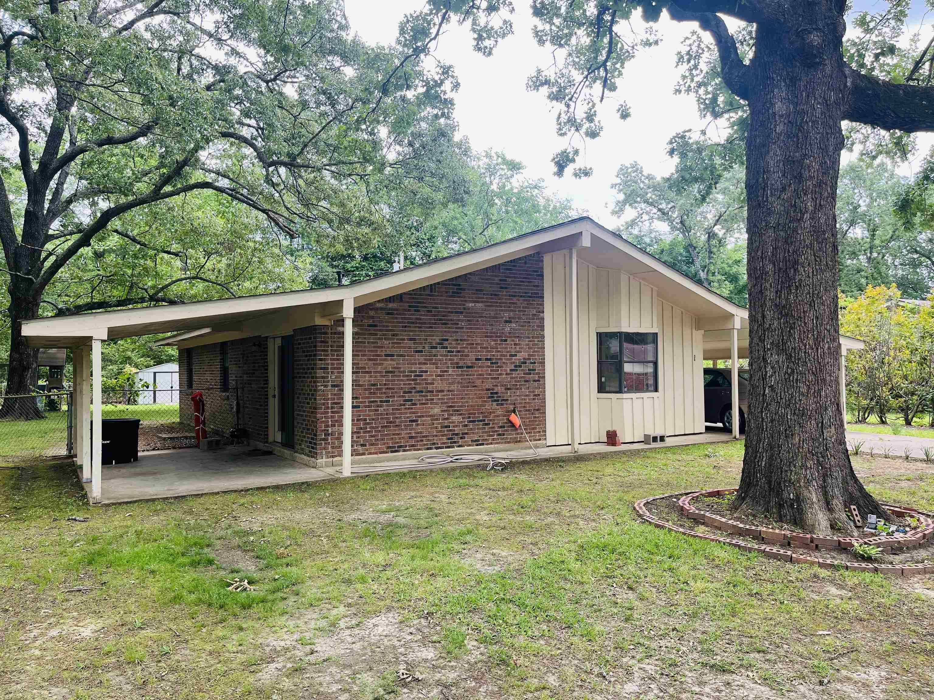 407  Elm  Monticello, AR