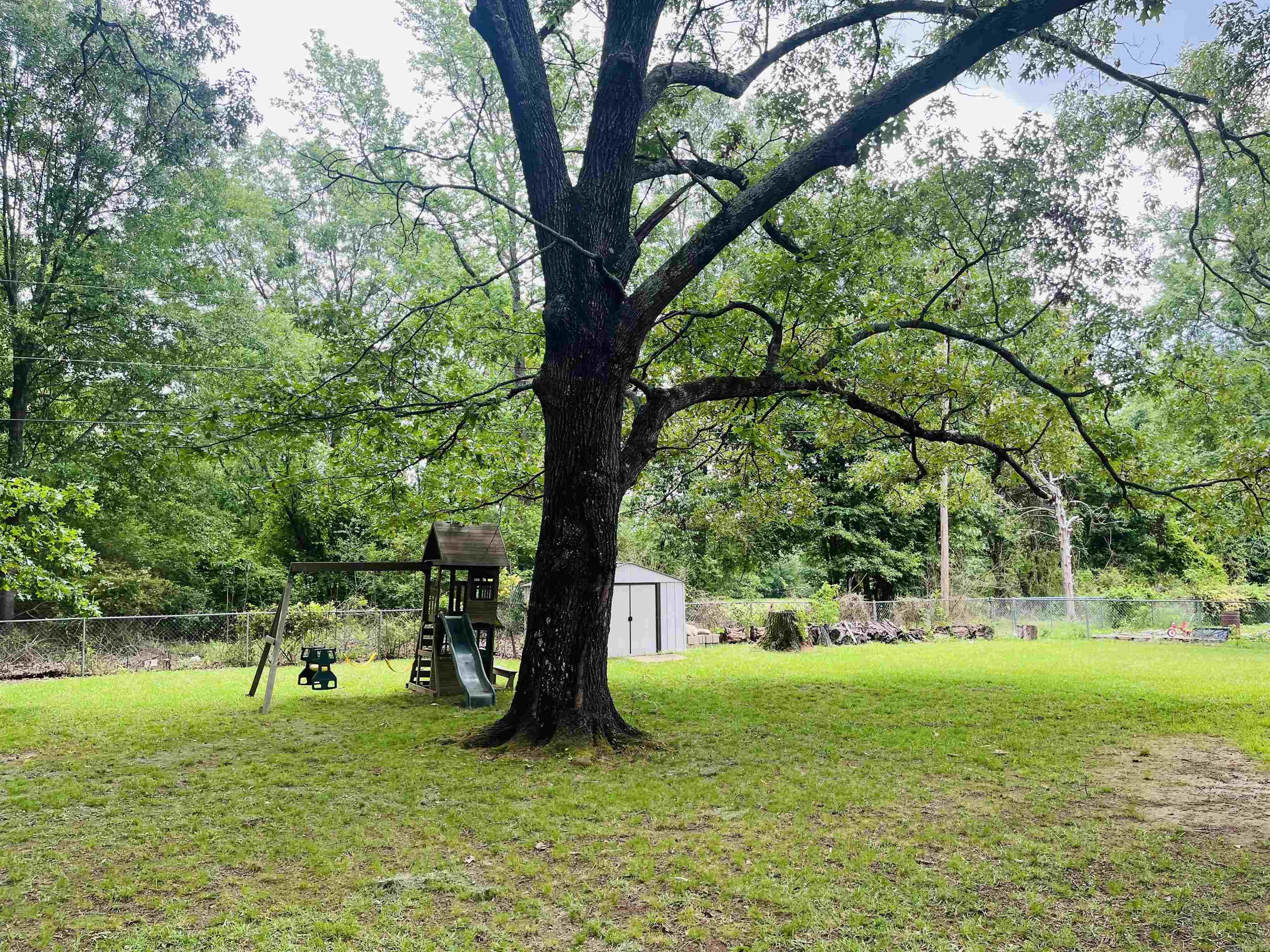 407  Elm  Monticello, AR