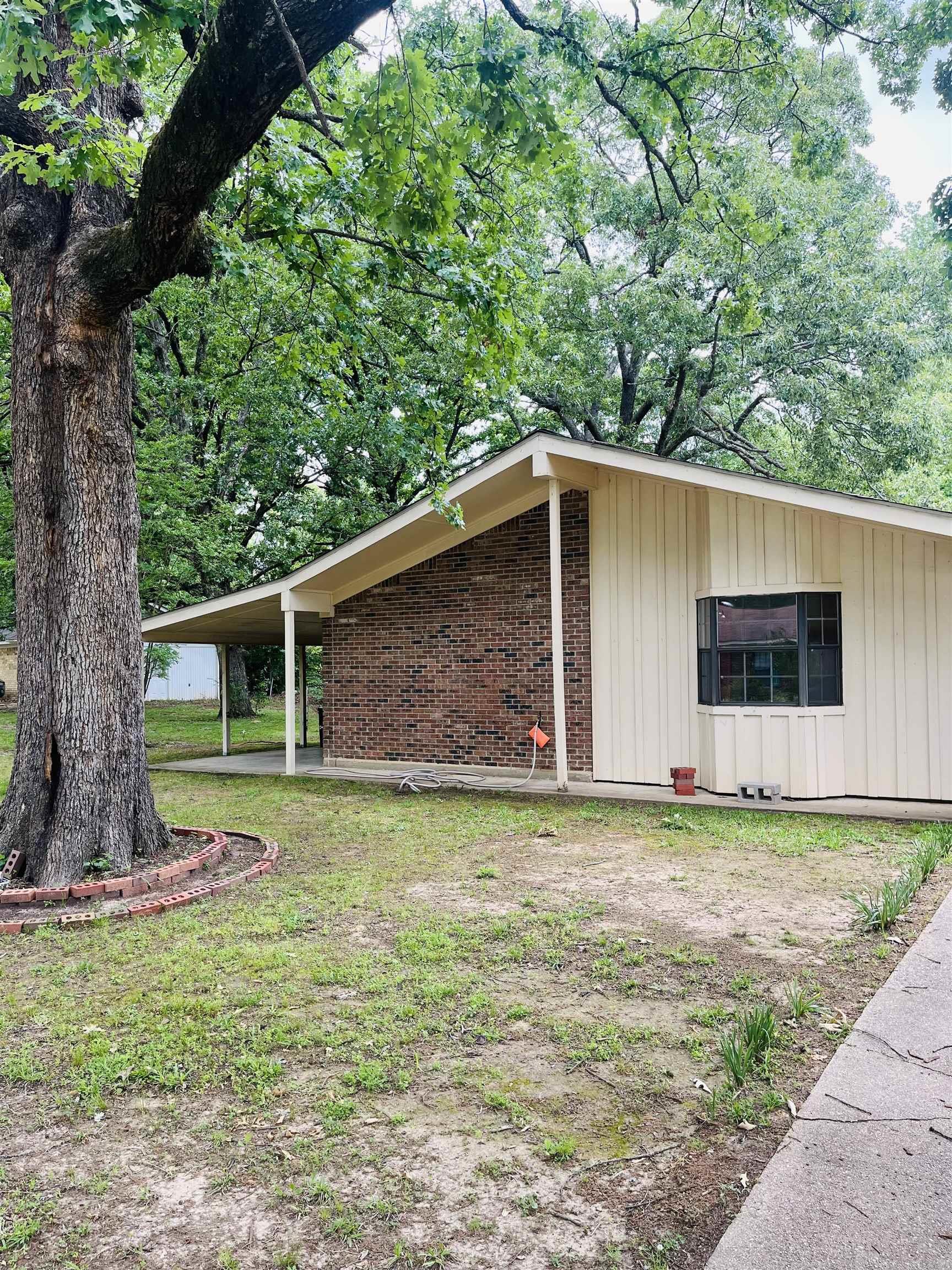 407  Elm  Monticello, AR