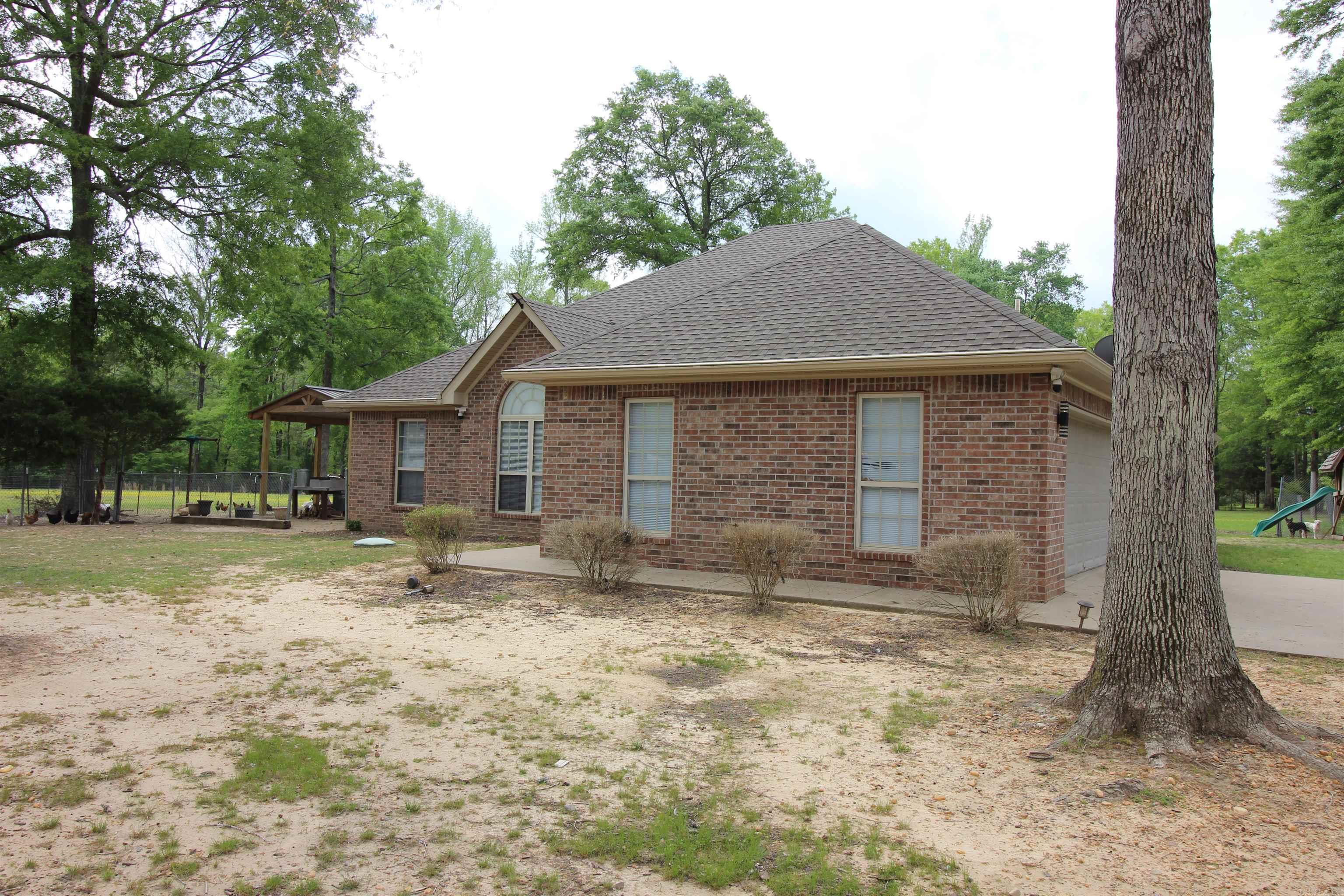 24076 Gracie Layne Lane Bauxite, AR 72011