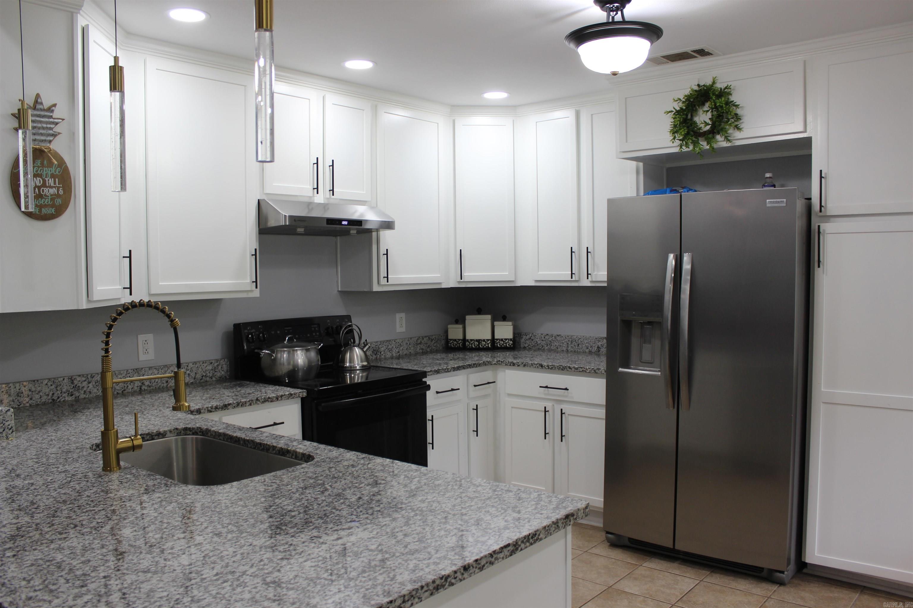 24076 Gracie Layne Lane Bauxite, AR 72011