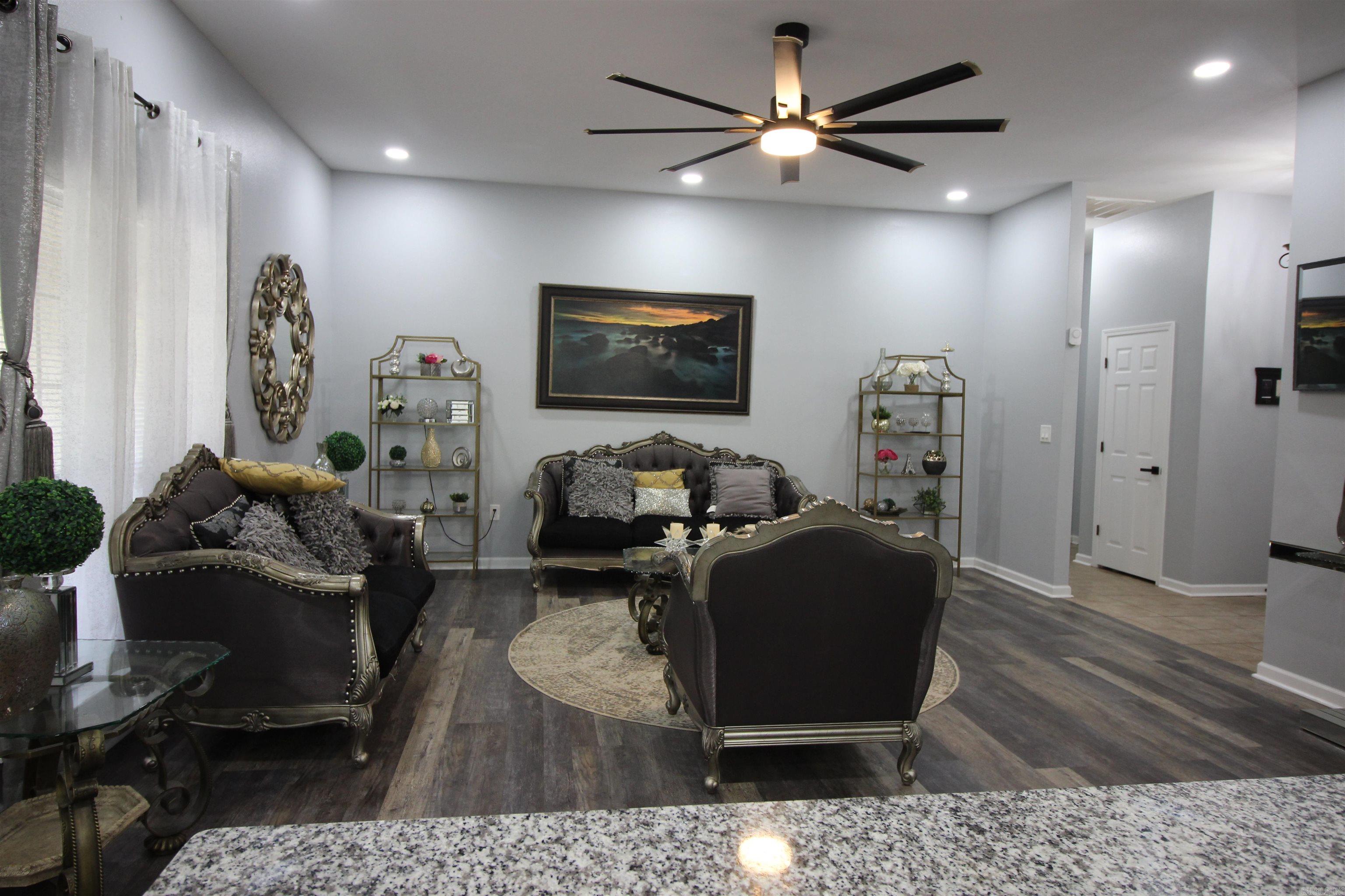 24076 Gracie Layne Lane Bauxite, AR 72011