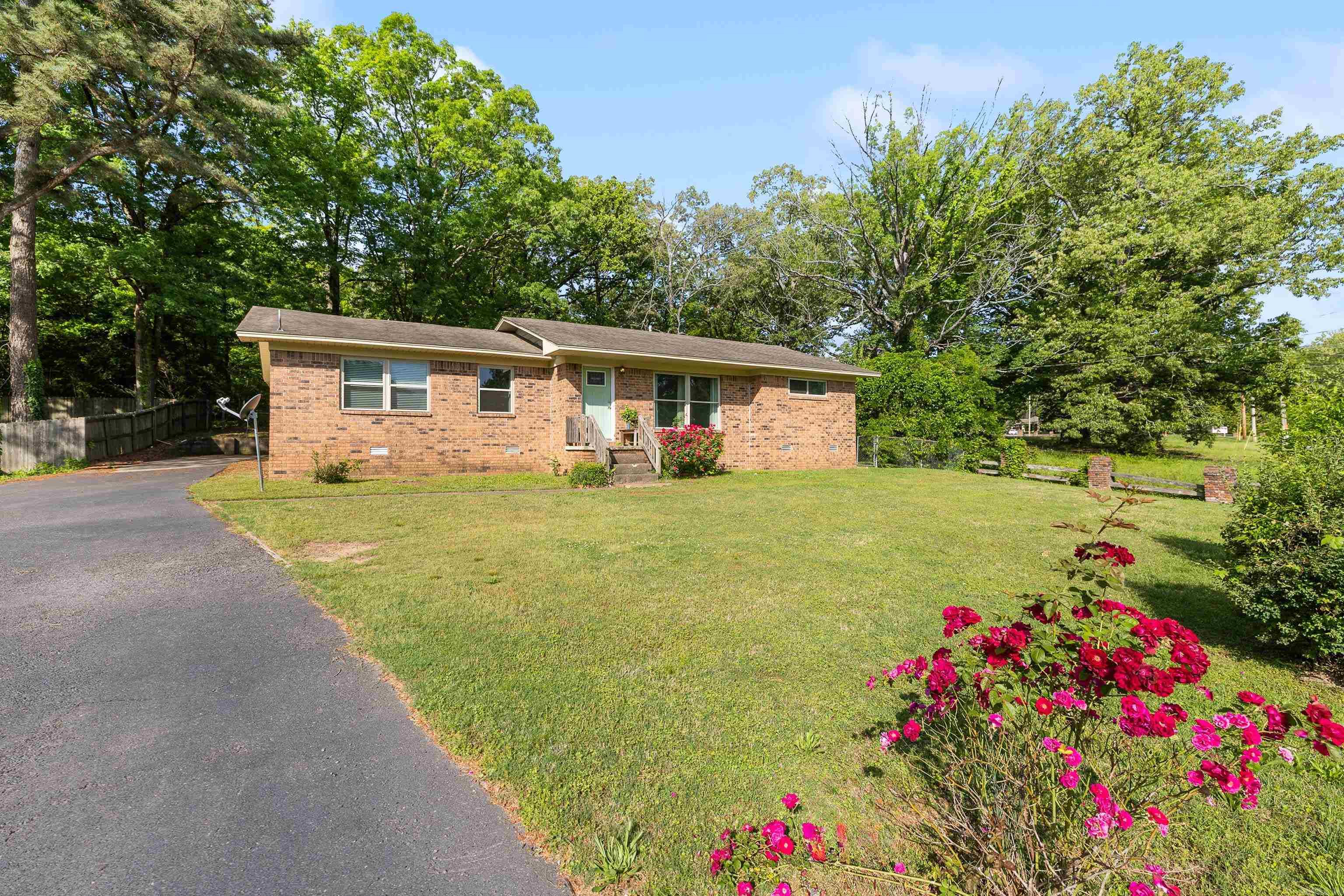 2318 W Lakeview