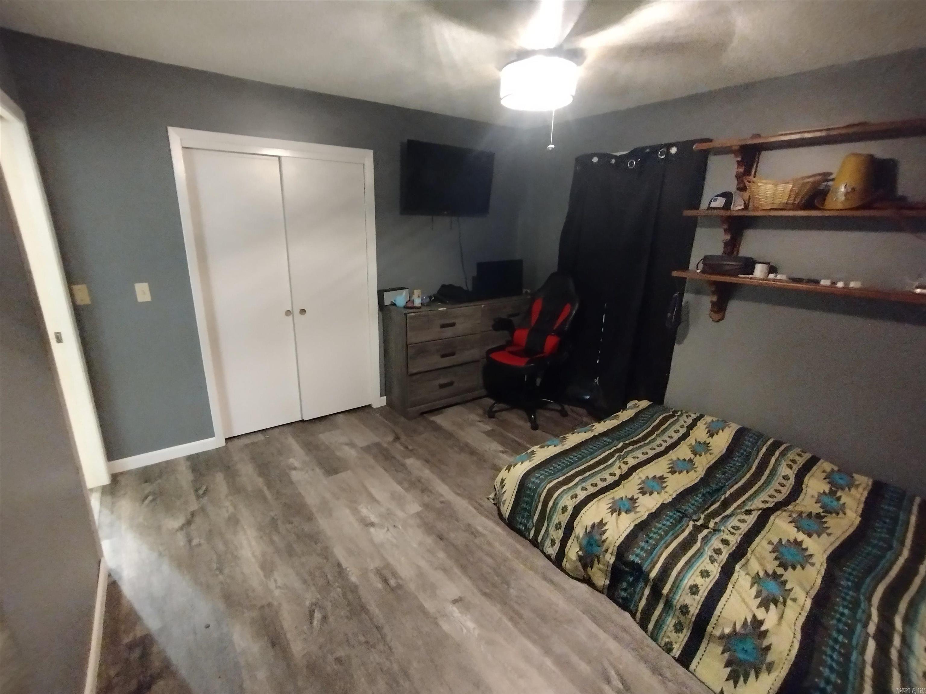 589  N Ridgeview  Mountain View, AR
