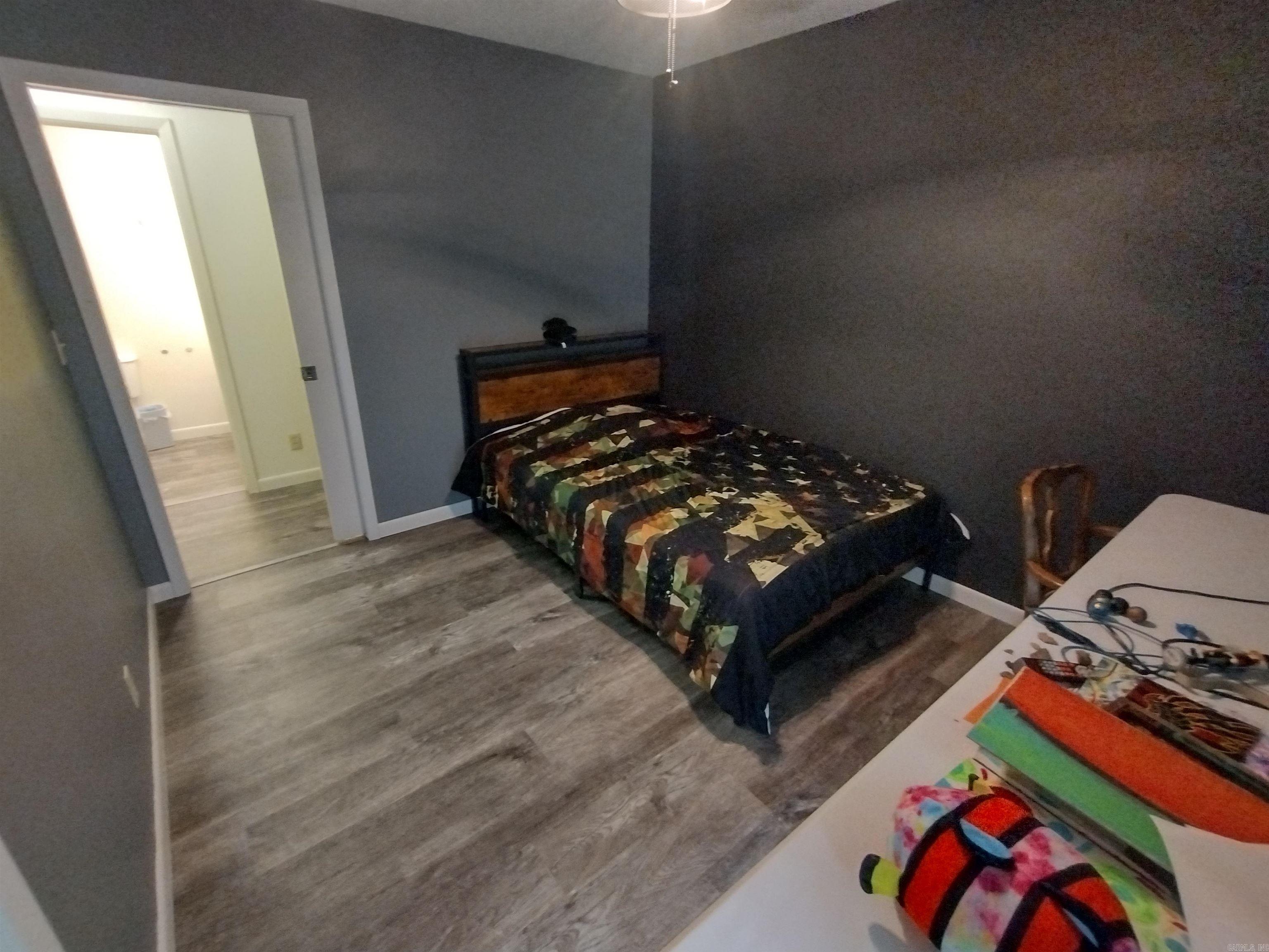 589  N Ridgeview  Mountain View, AR