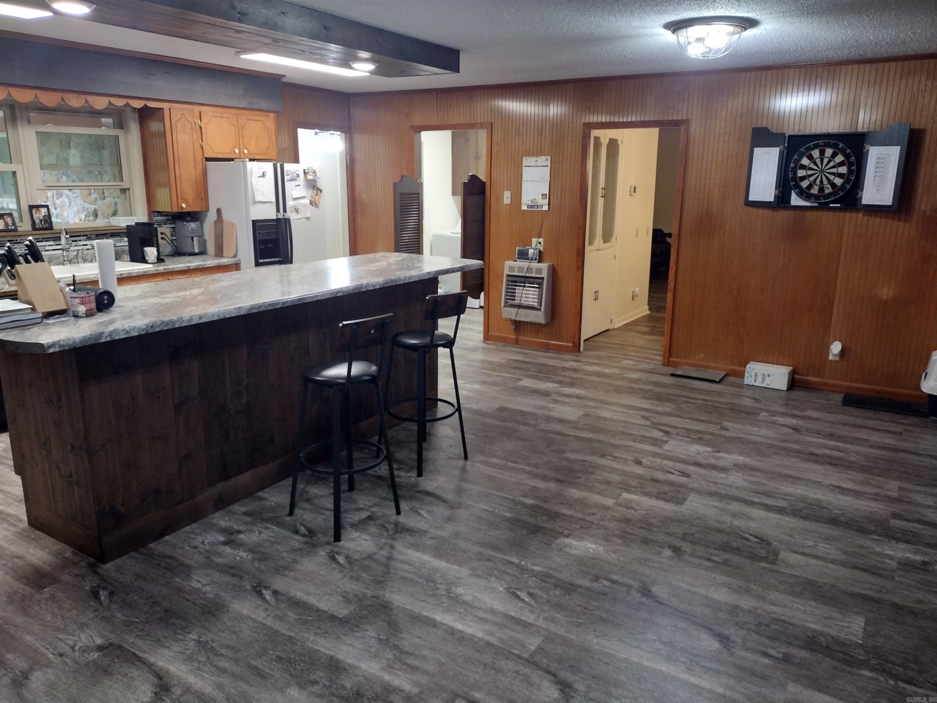 589  N Ridgeview  Mountain View, AR