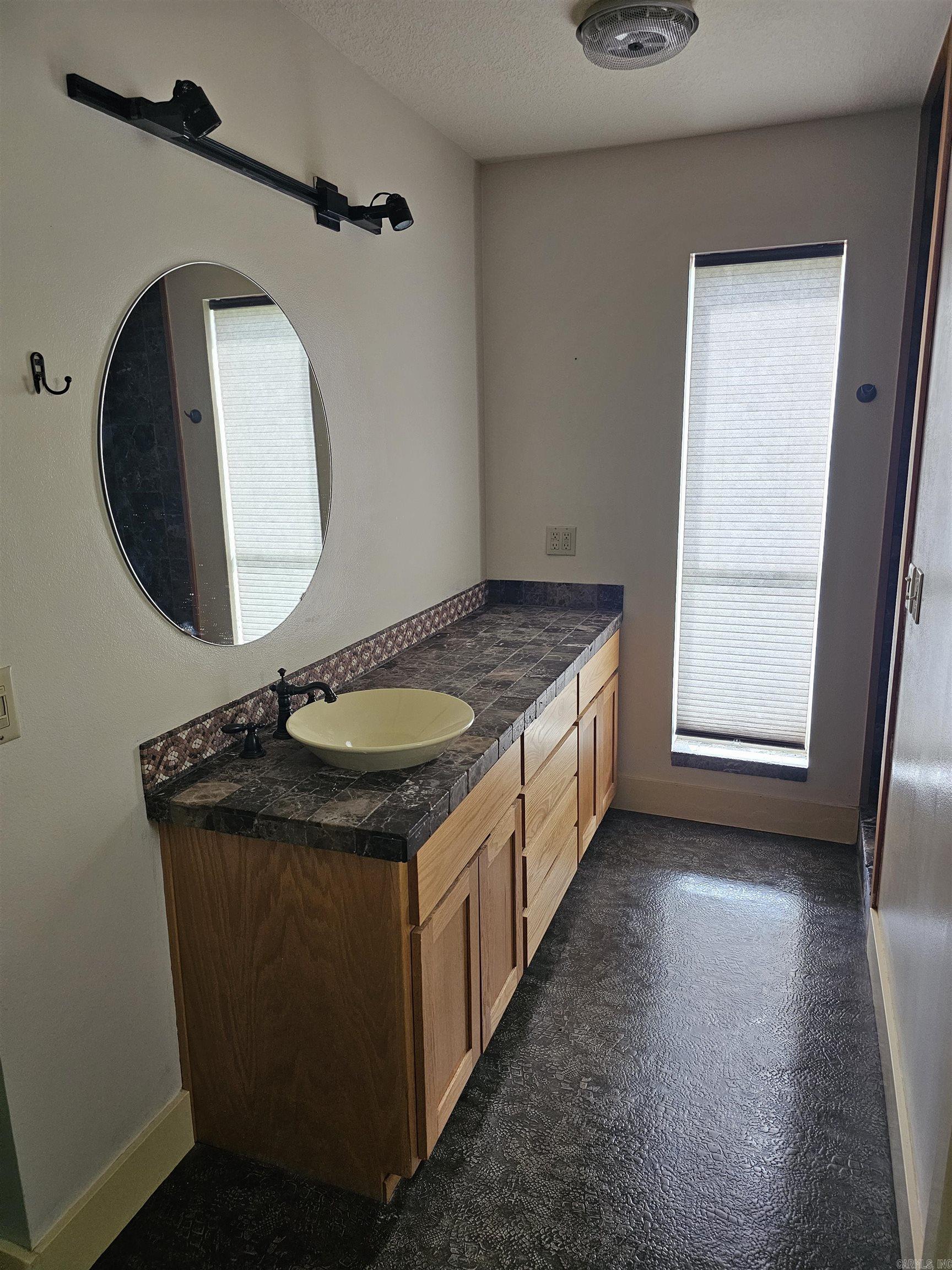161  Funderburg  Mineral Sprs., AR
