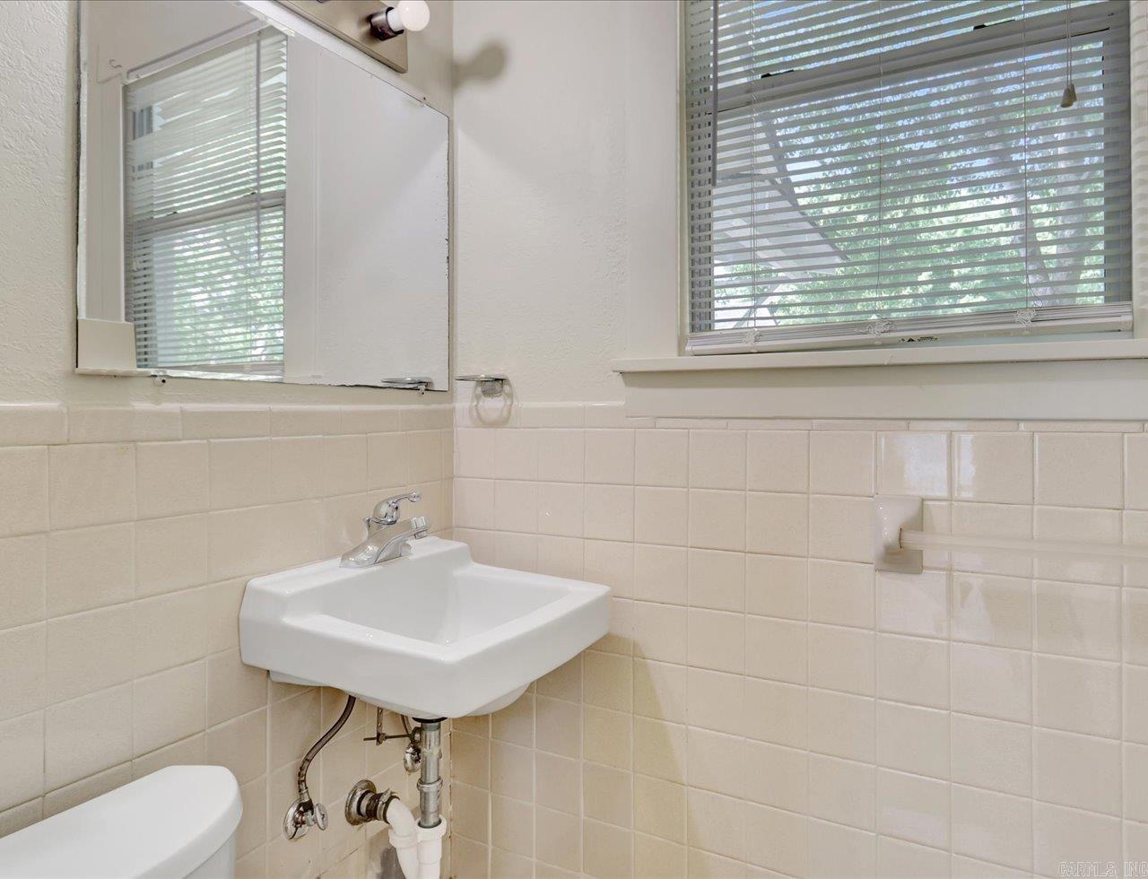 228  Pecan  Hot Springs, AR