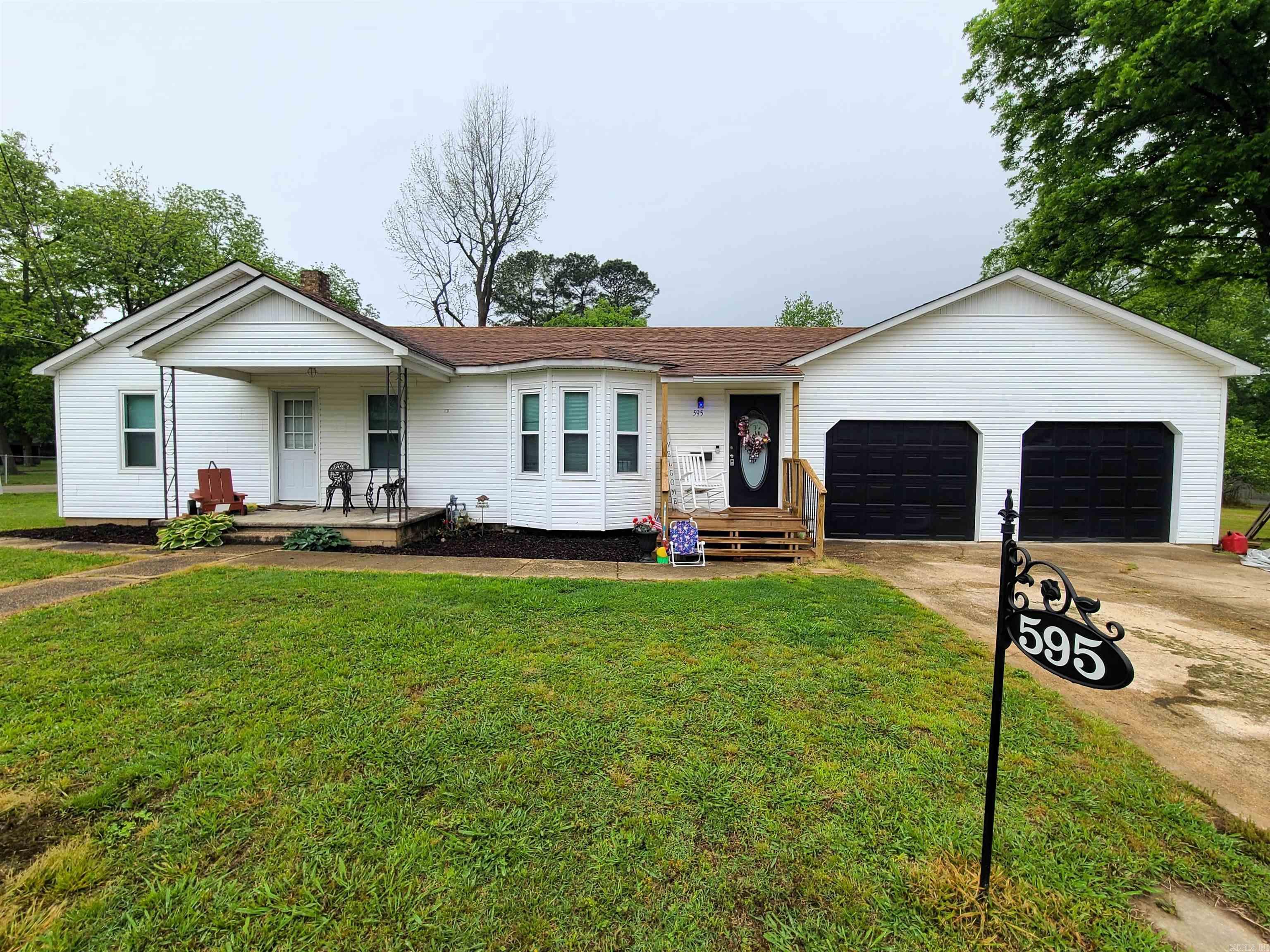 595 S Houston  Piggott, AR