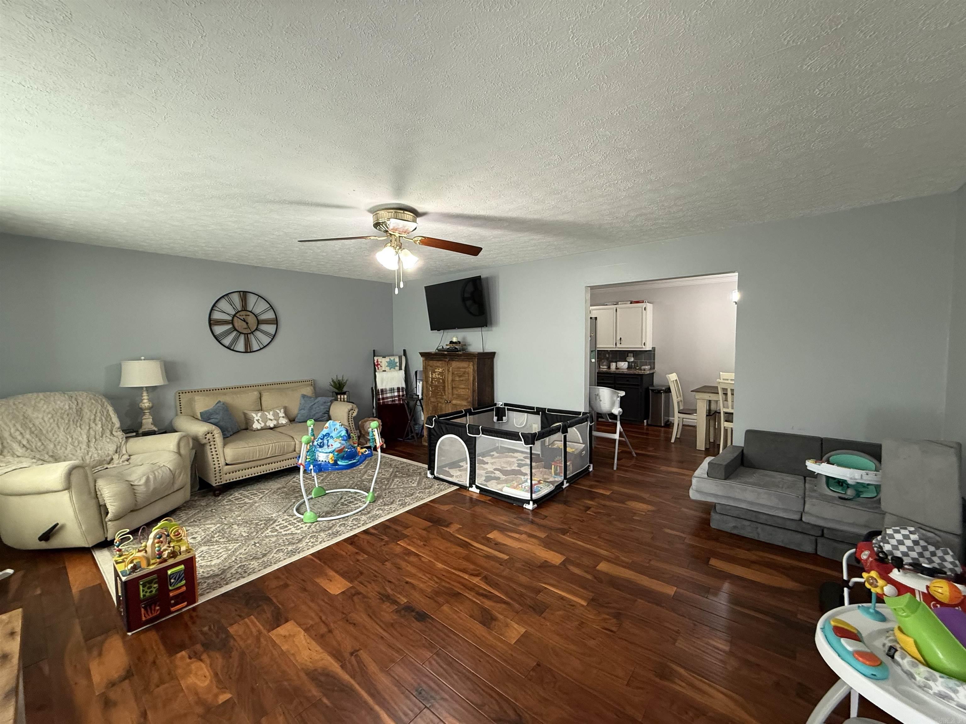 595 S Houston  Piggott, AR