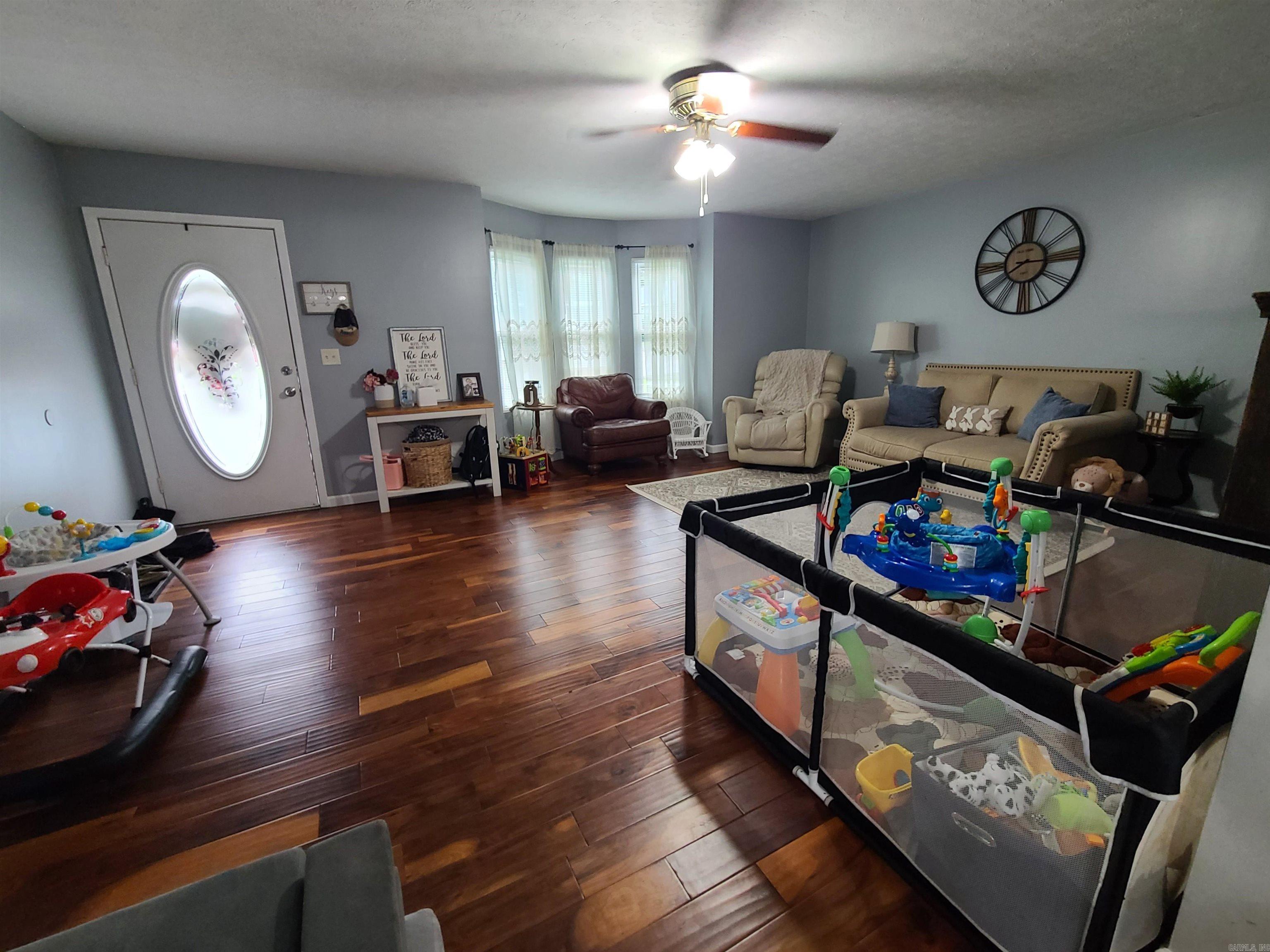 595 S Houston  Piggott, AR