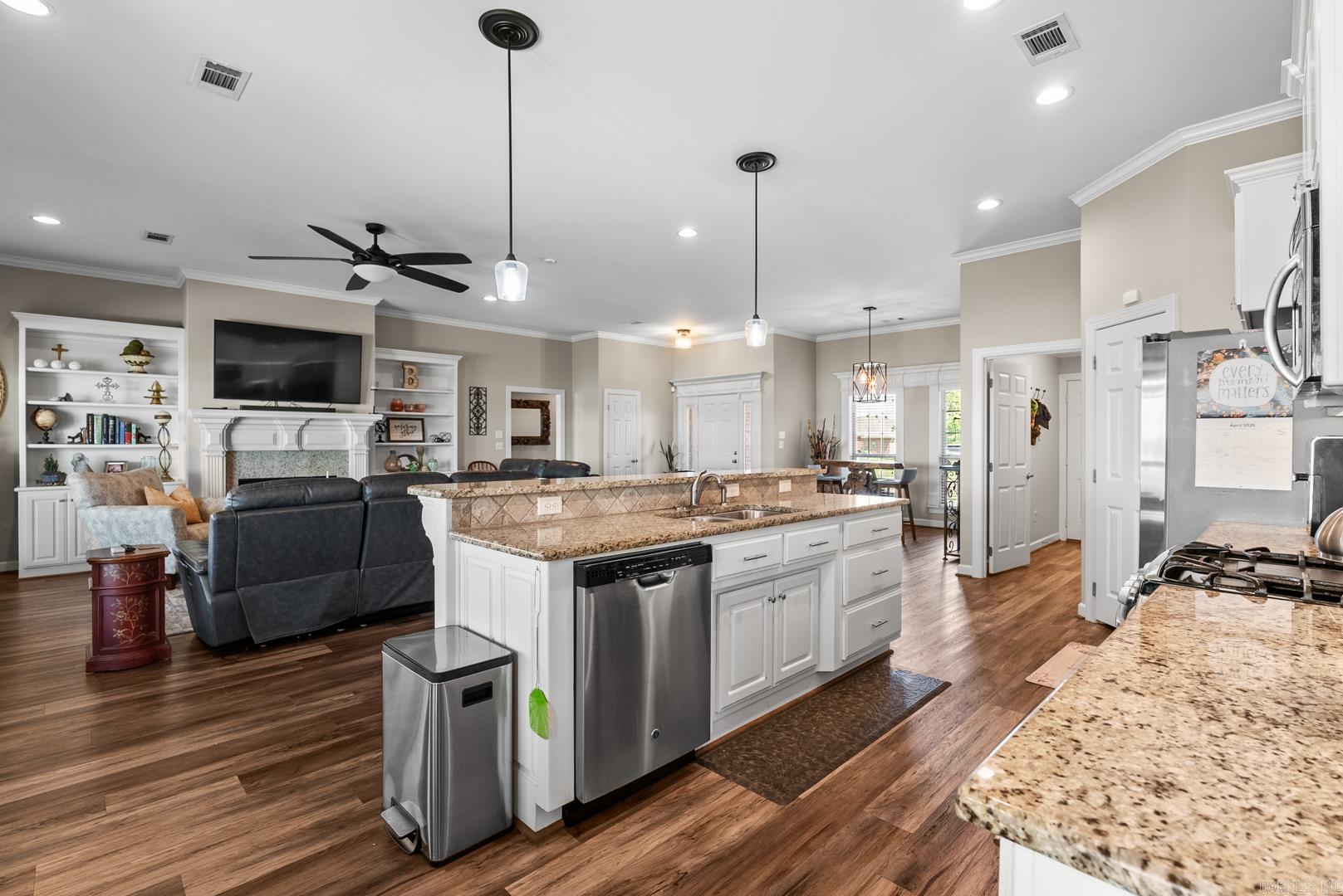 6  River Road Drive East  Mayflower, AR