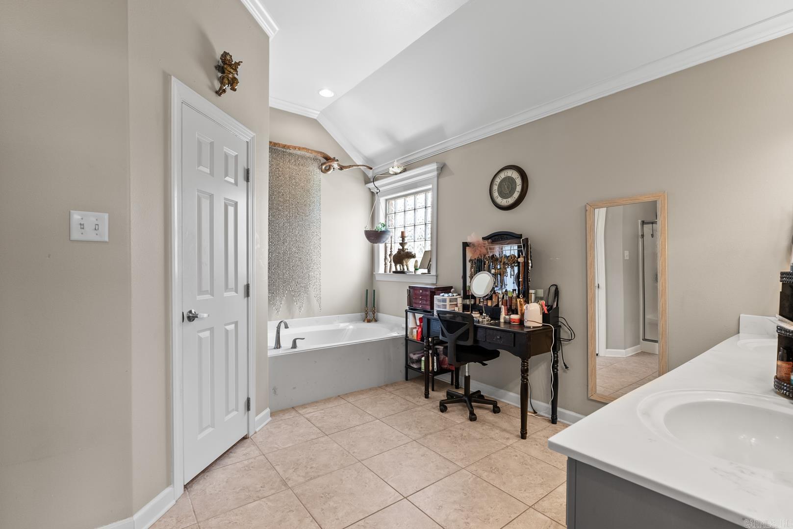 6  River Road Drive East  Mayflower, AR