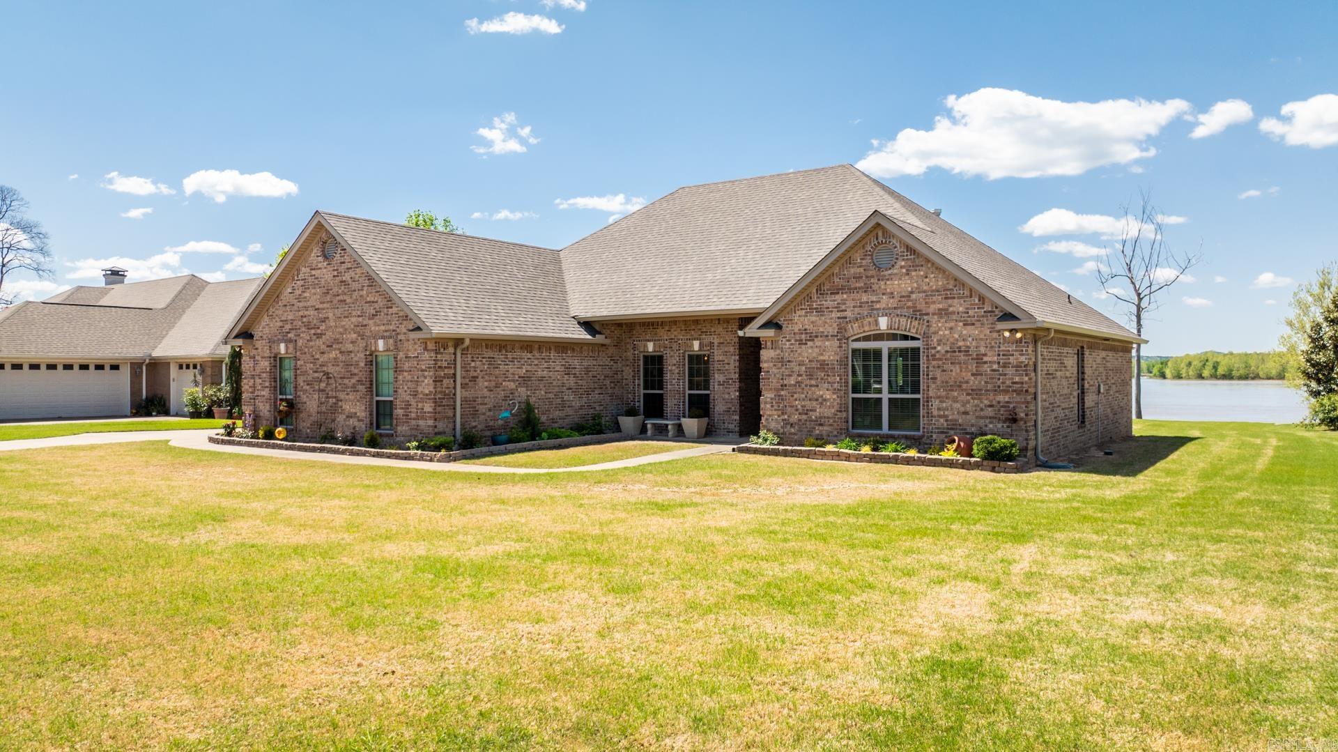 6  River Road Drive East  Mayflower, AR